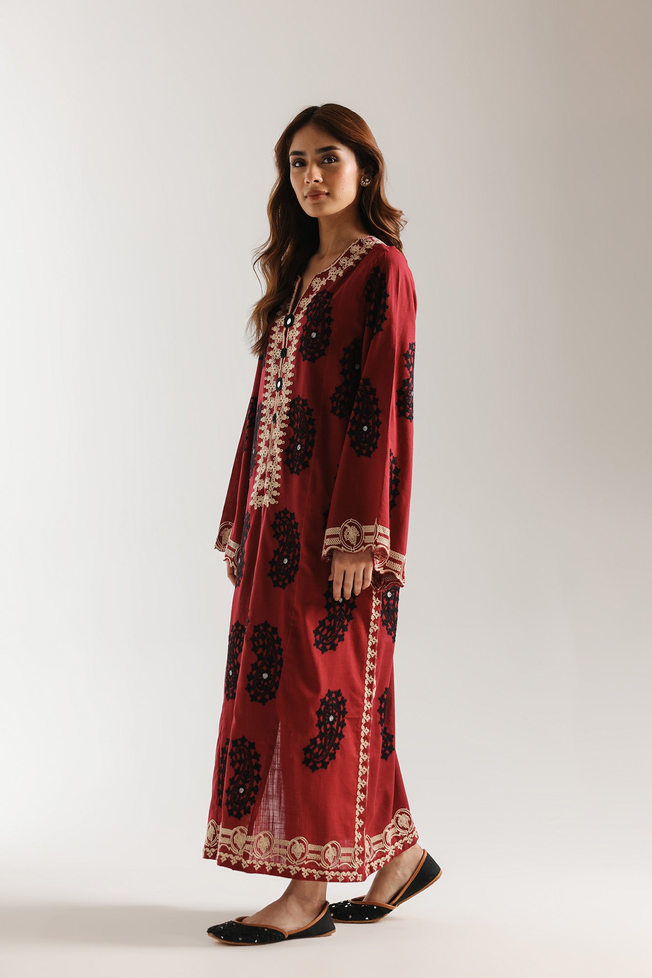 EMBROIDERED SHIRT (E3749/103/404)