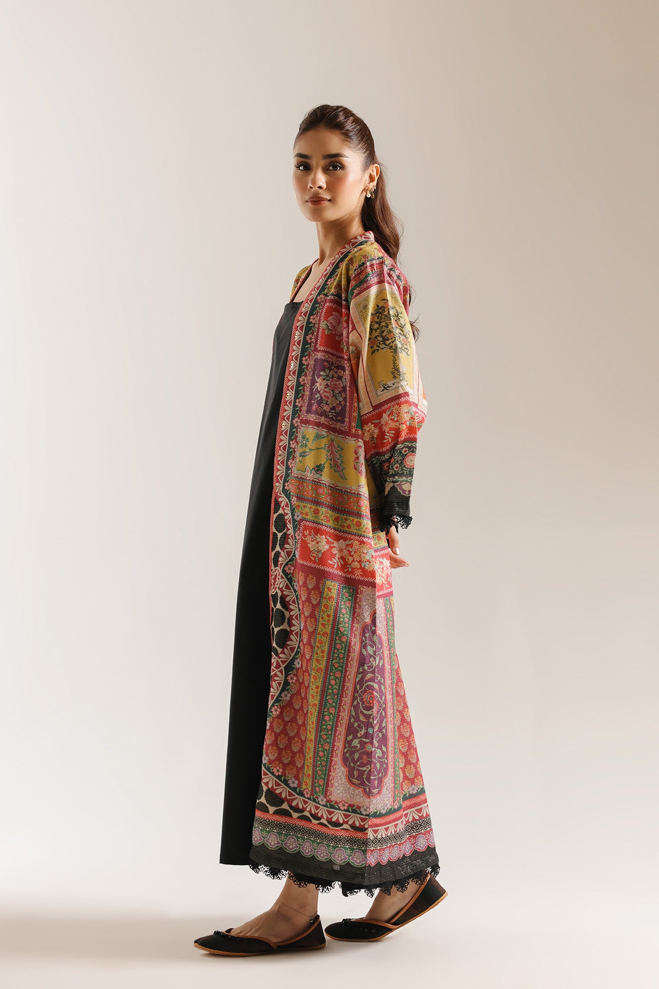 EMBROIDERED TOP (E3752/103/412)