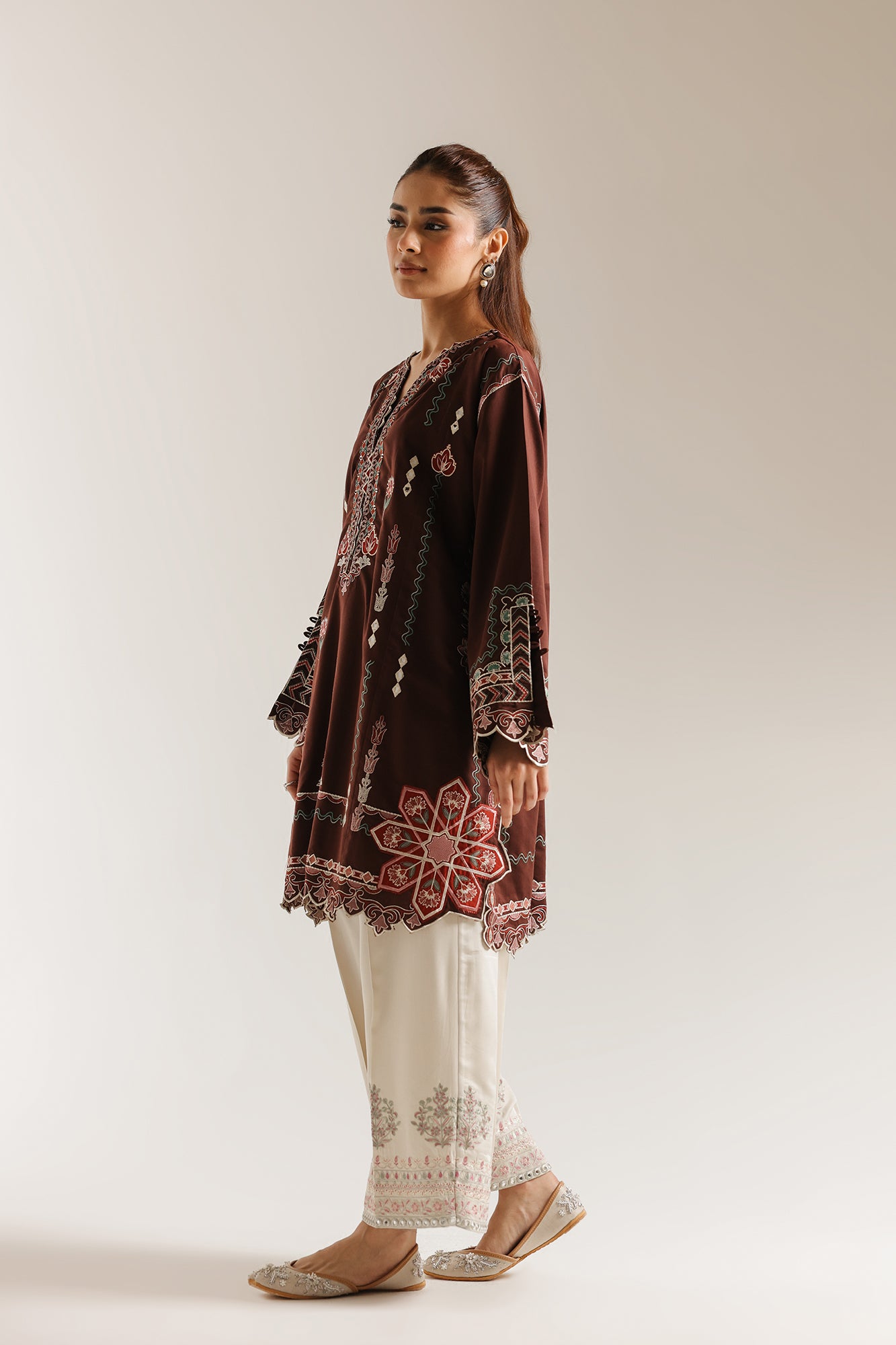 EMBROIDERED SUIT (E3797/103/802)