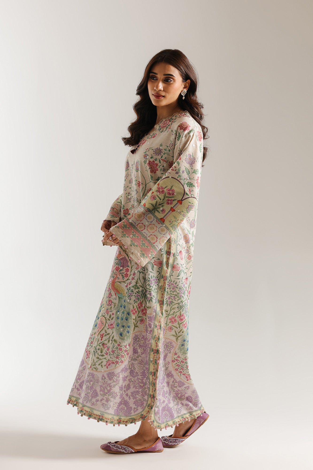 EMBROIDERED KAFTAN (E4017/103/812)
