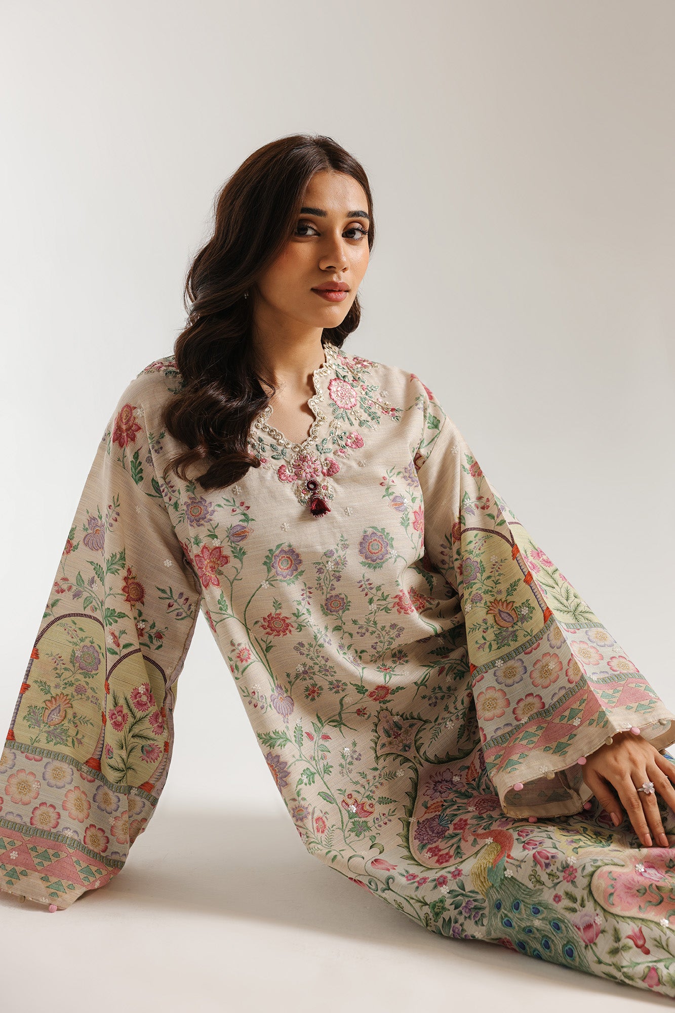 EMBROIDERED KAFTAN (E4017/103/812)