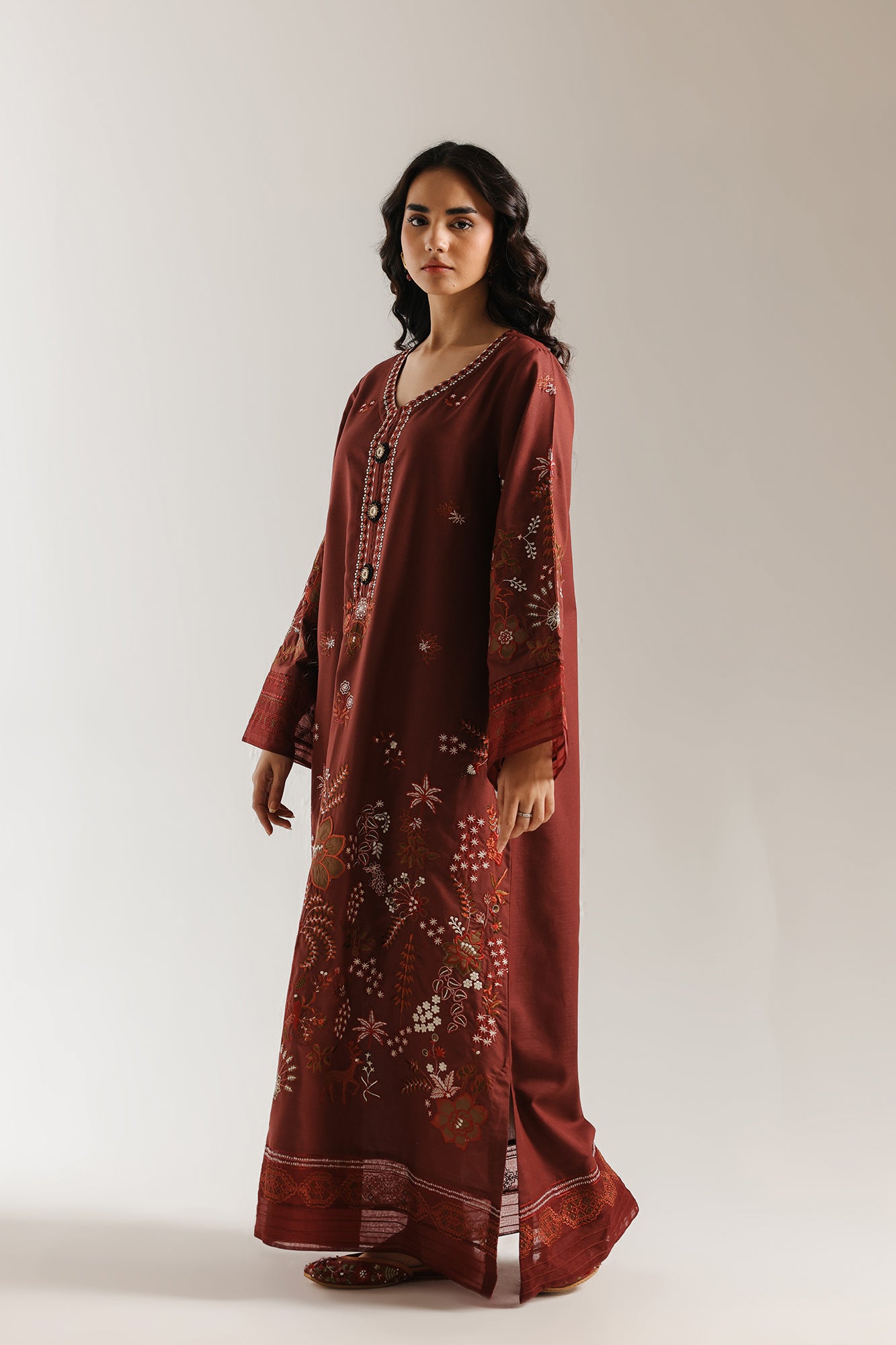 EMBROIDERED KAFTAN (E4028/103/801)