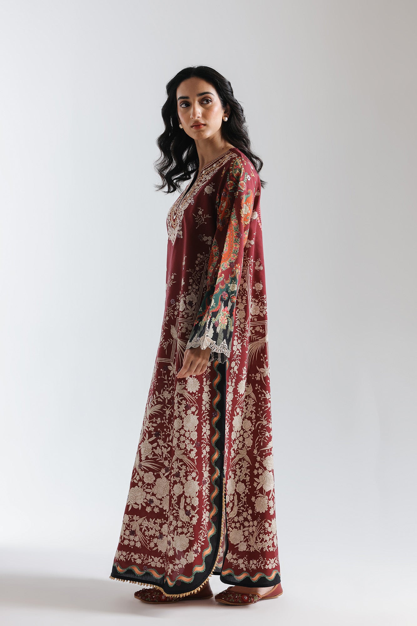 EMBROIDERED KAFTAN (E4033/103/414)