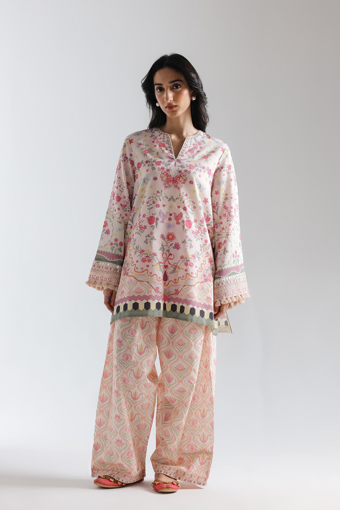EMBROIDERED SUIT (E4036/103/427)