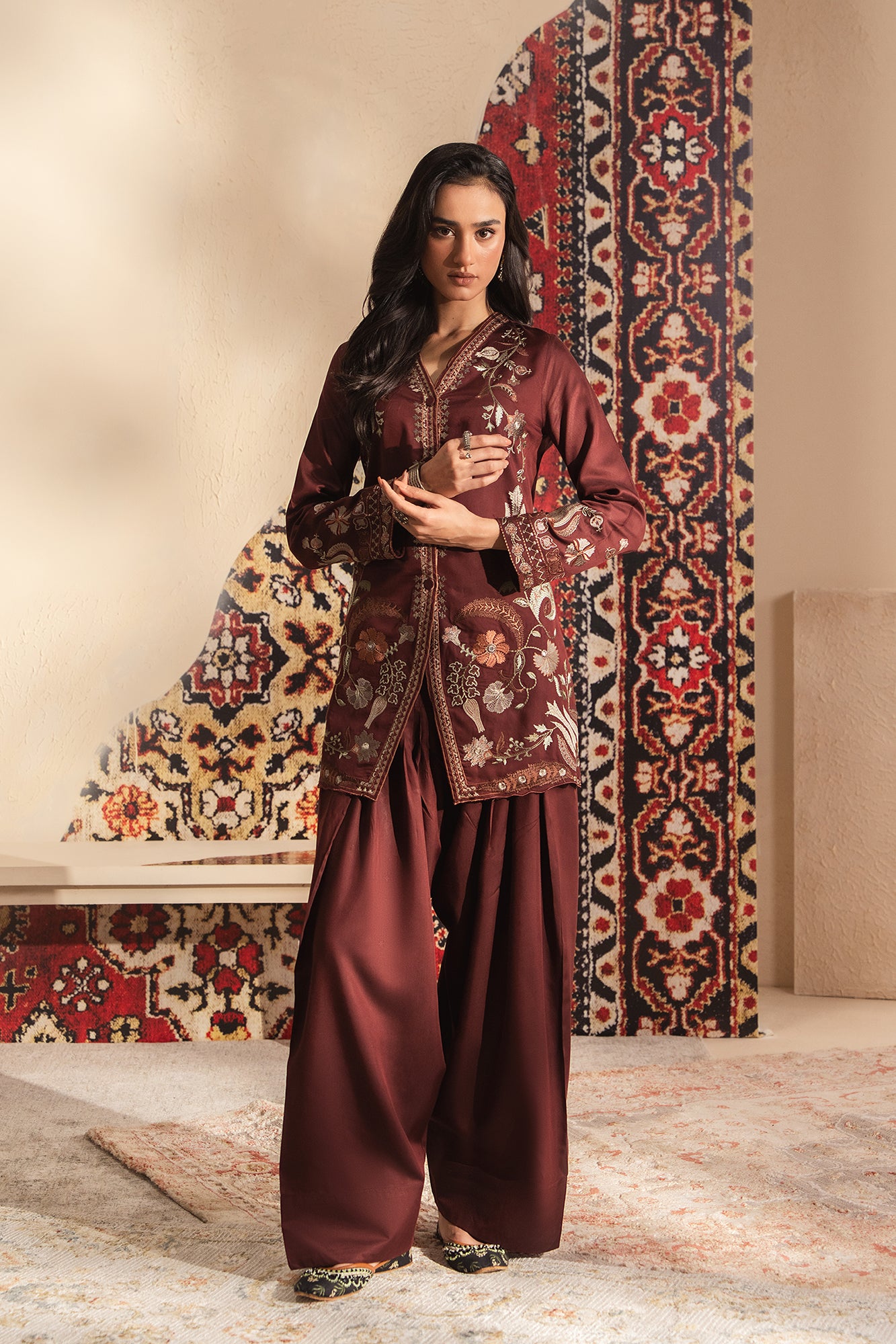 EMBROIDERED SUIT (E4043/103/306)
