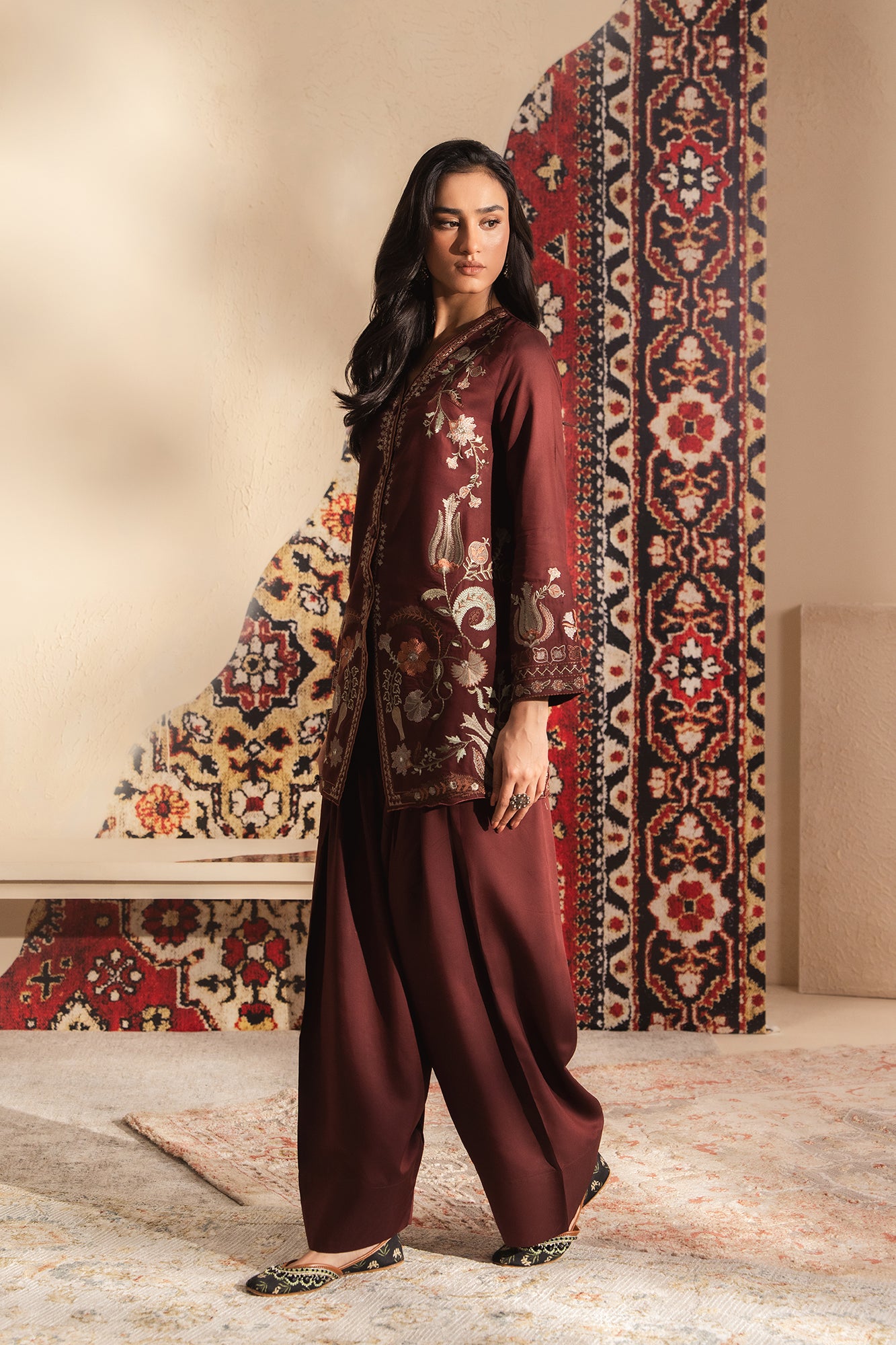 EMBROIDERED SUIT (E4043/103/306)