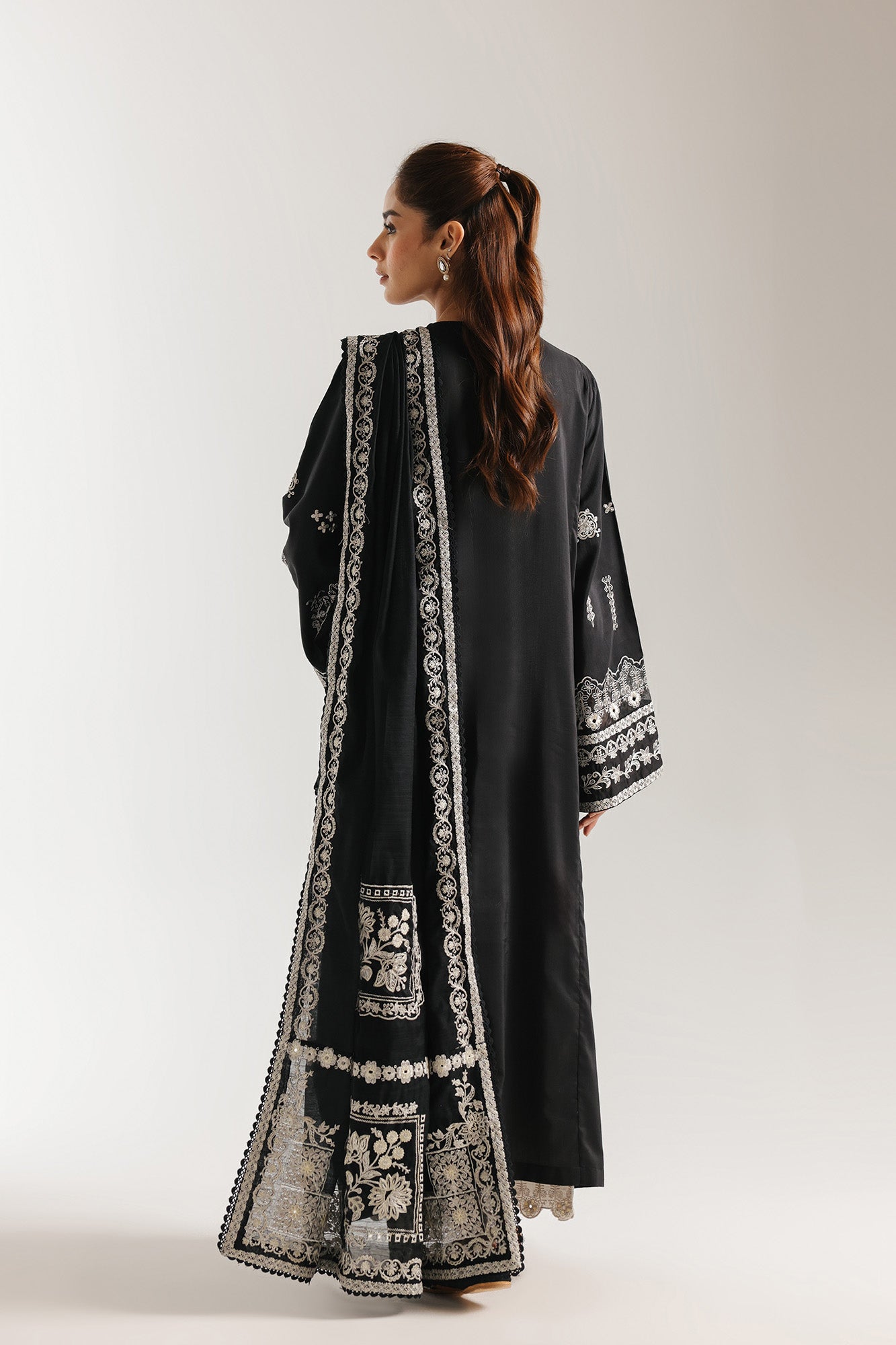 EMBROIDERED SUIT (E4052/103/902)