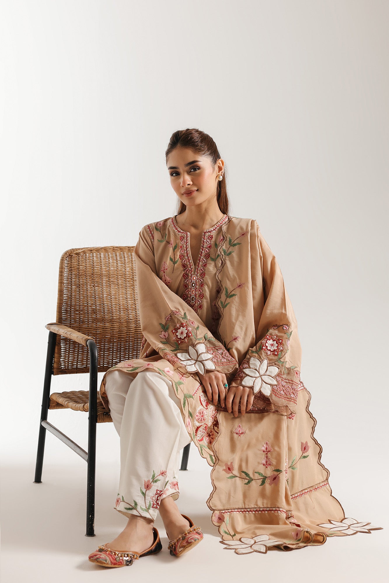 EMBROIDERED SUIT (E4055/103/113)