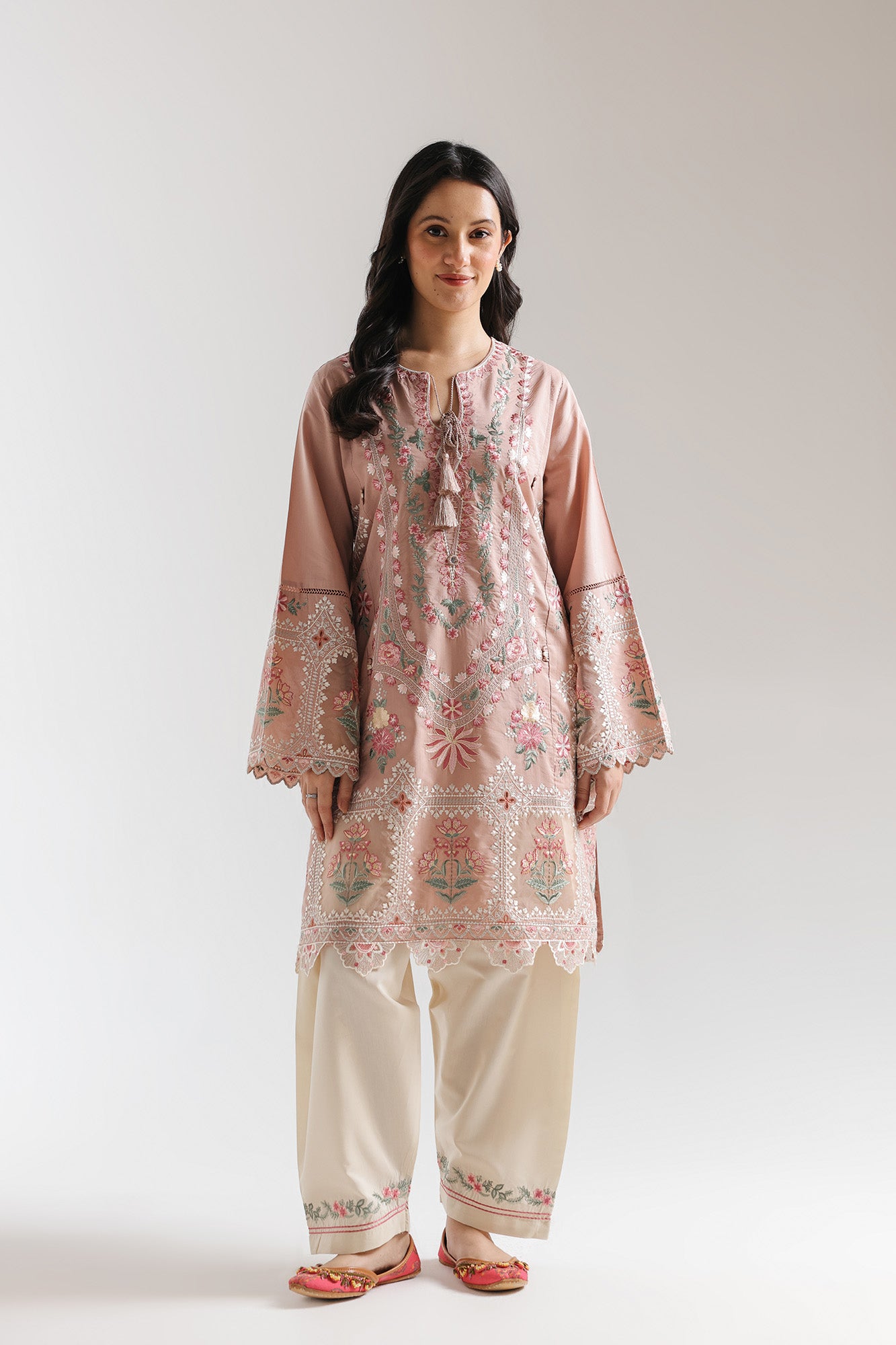 EMBROIDERED SUIT (E4067/103/527)