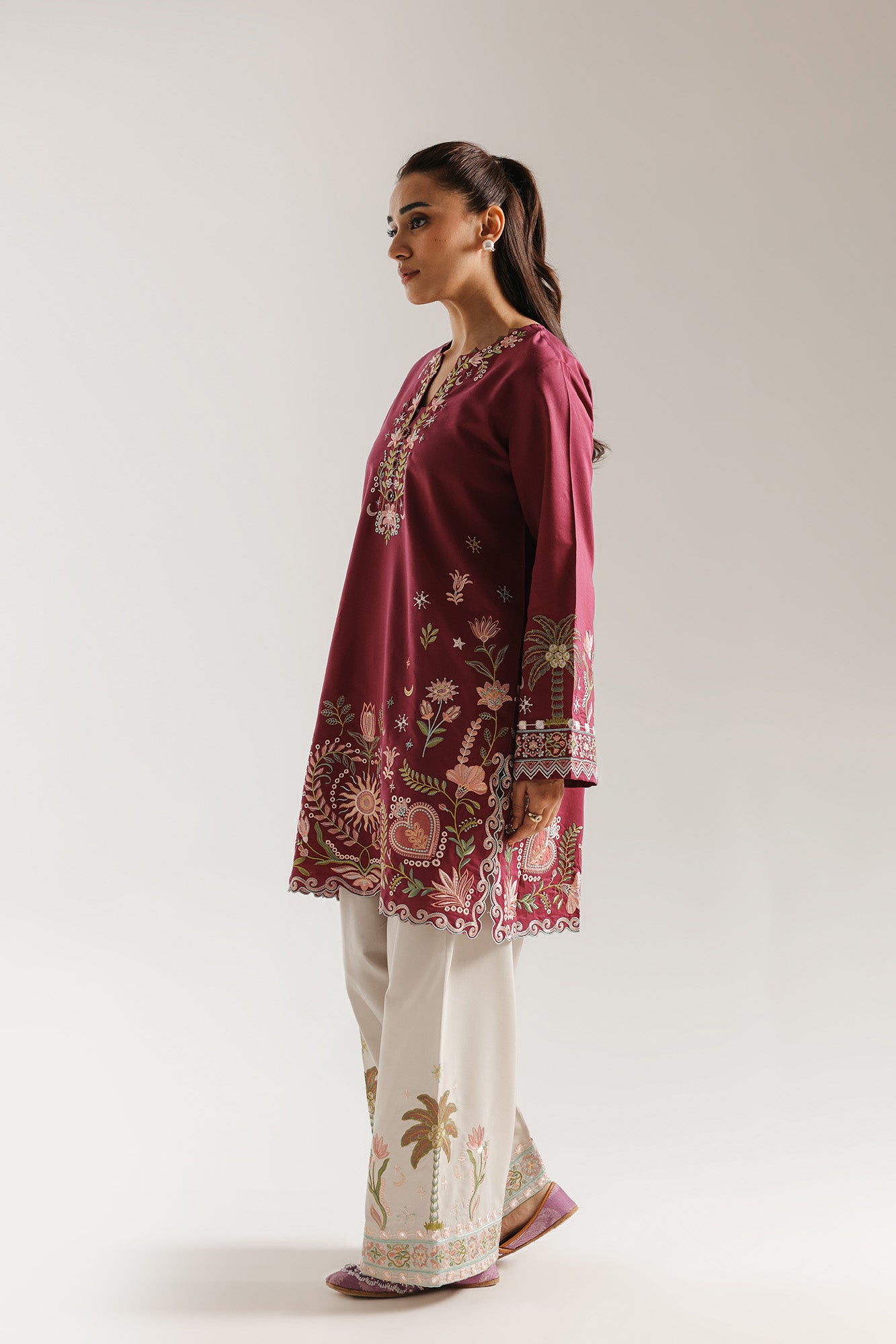 EMBROIDERED SUIT (E4072/103/403)