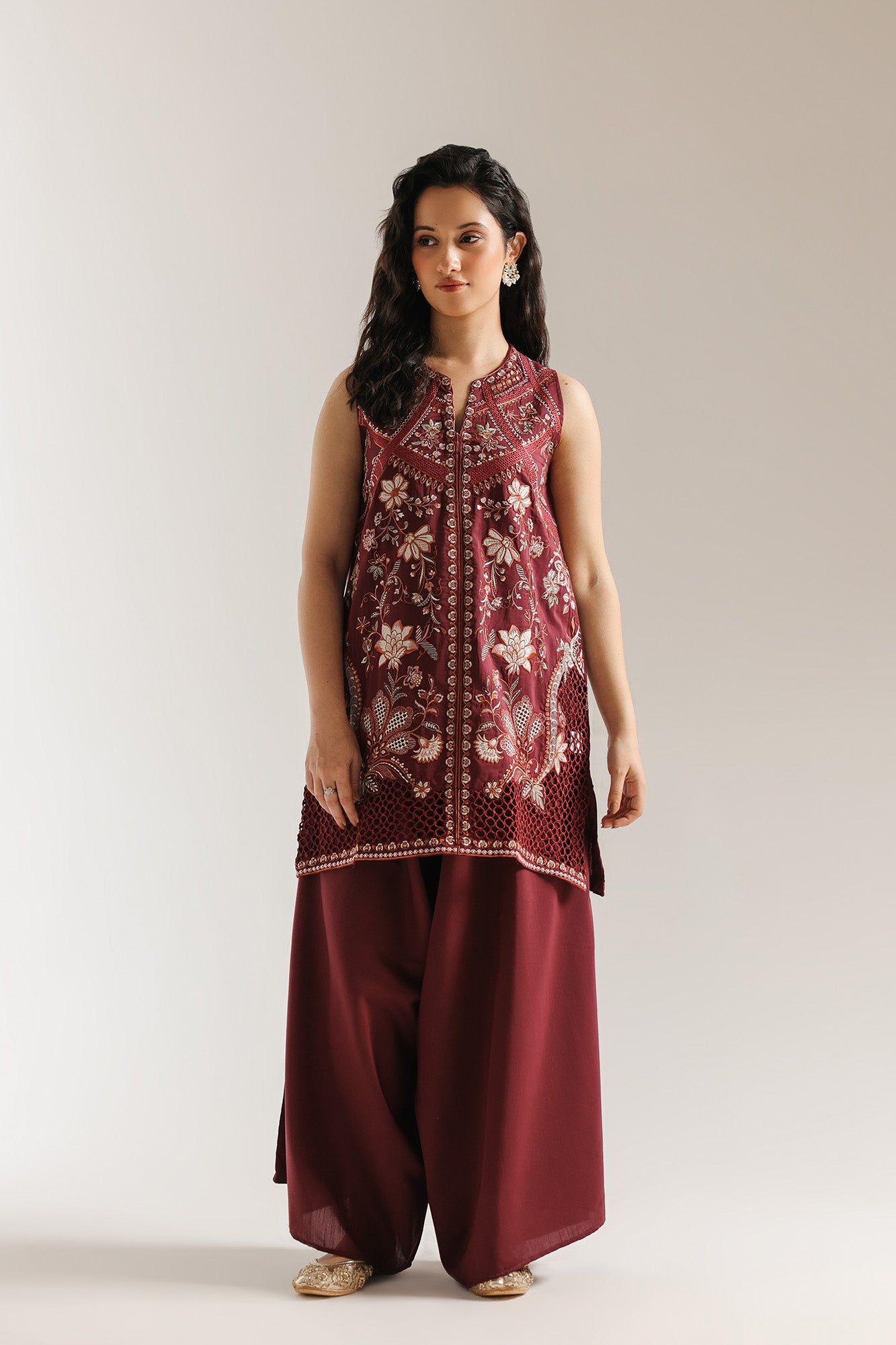 EMBROIDERED SUIT (E4094/103/402)