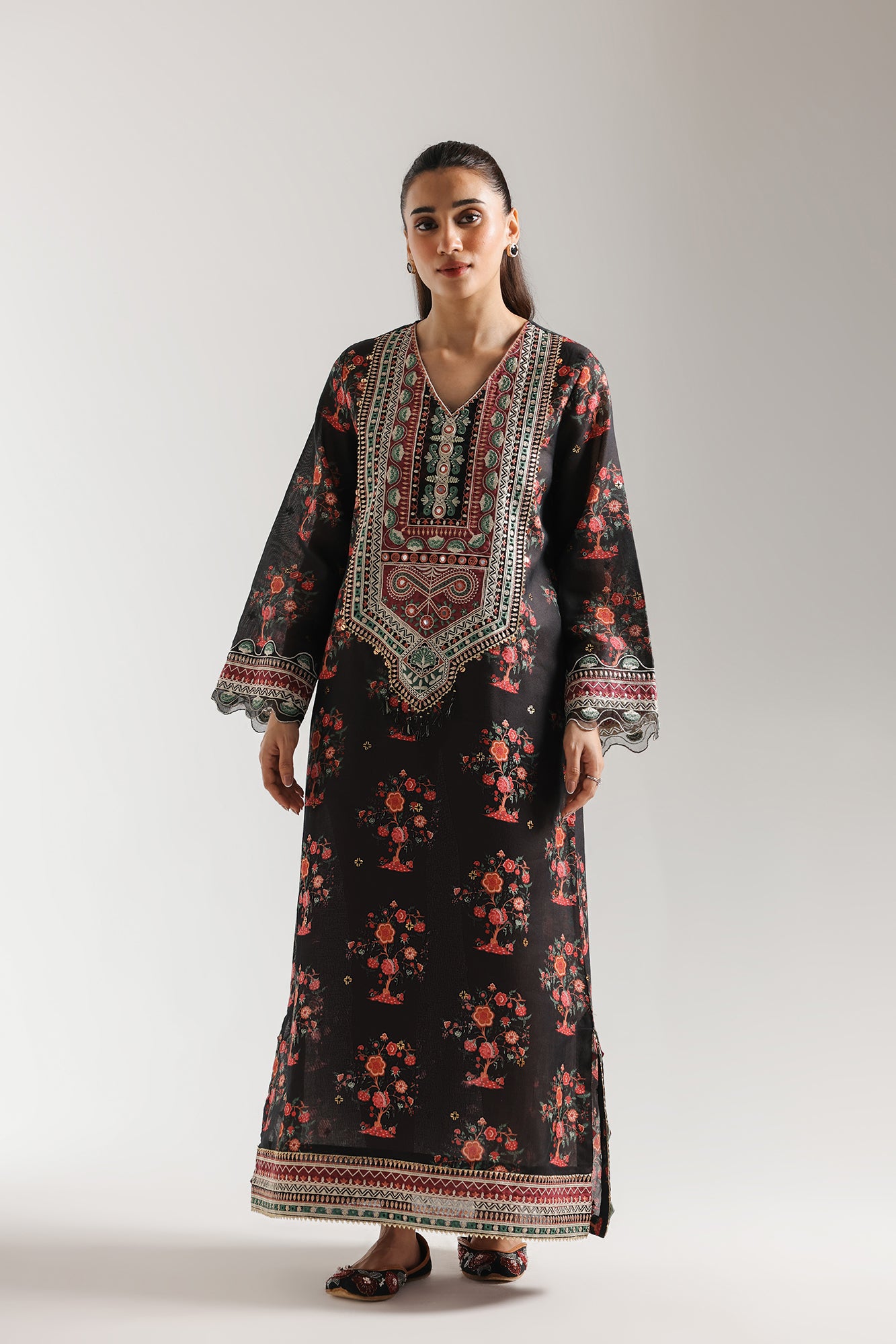 EMBROIDERED KAFTAN (E4097/103/902)