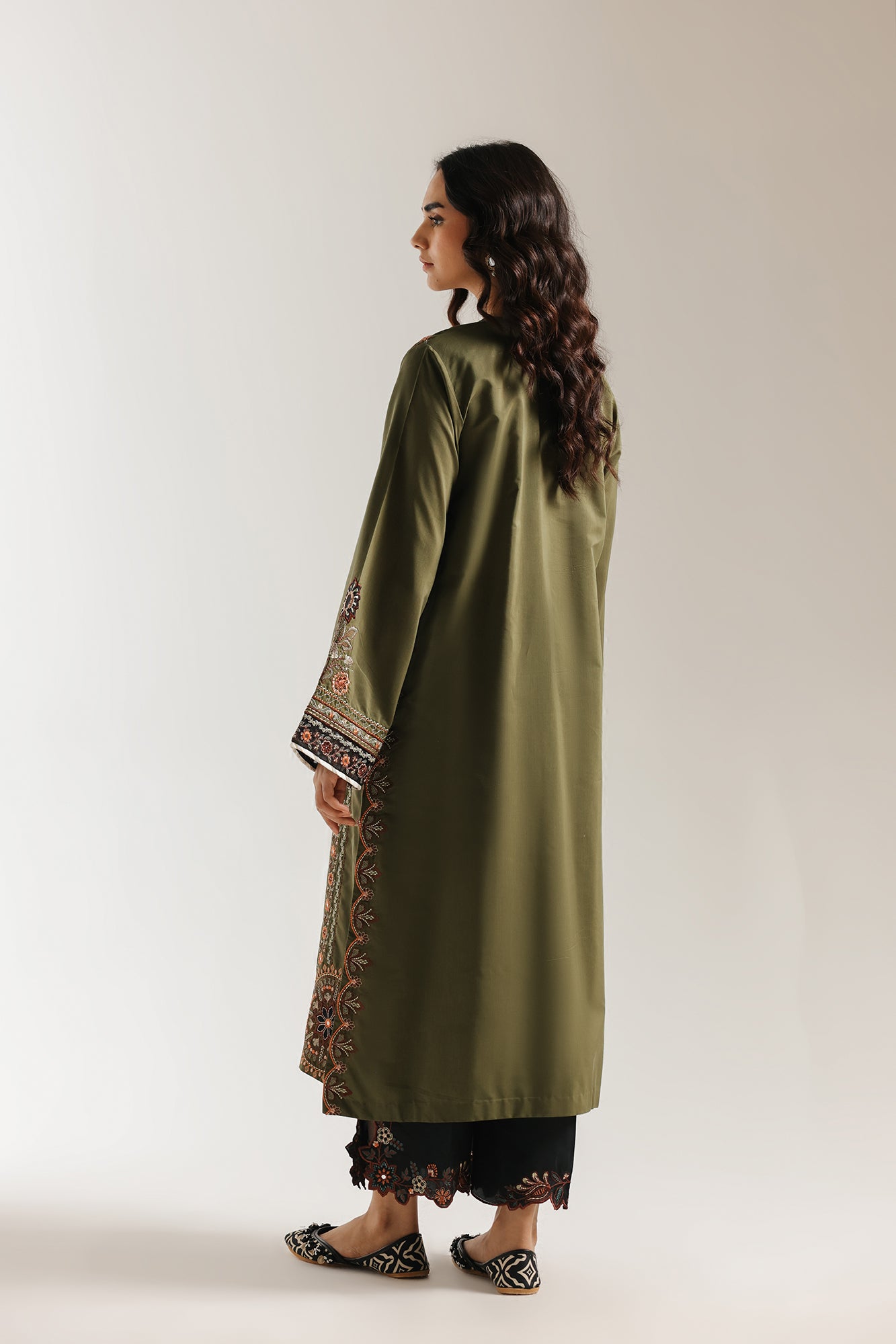 EMBROIDERED SUIT (E4158/103/118)