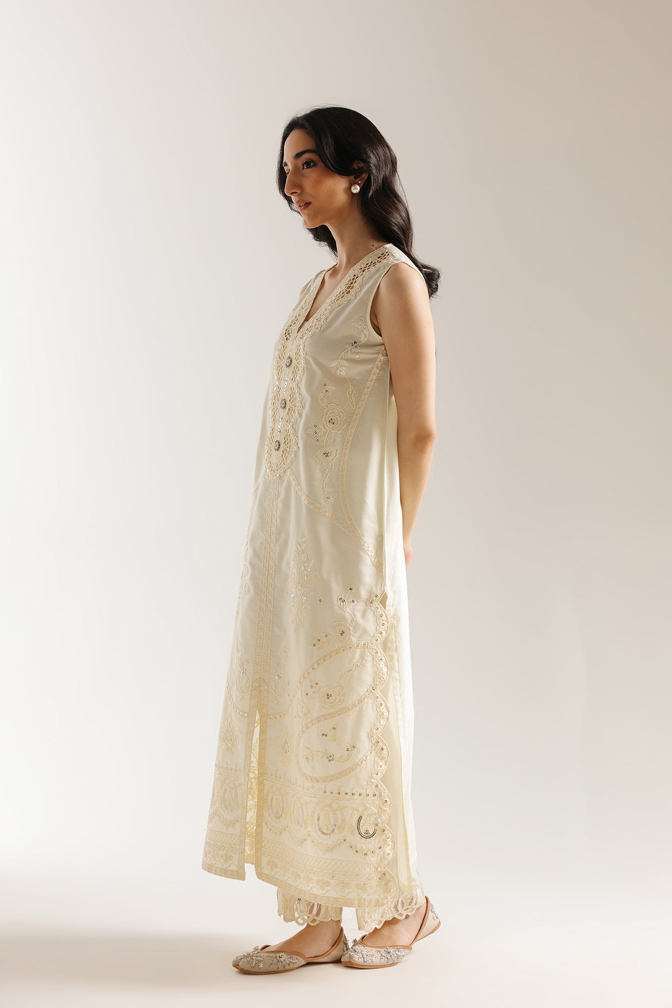 EMBROIDERED SUIT (E4162/103/110)