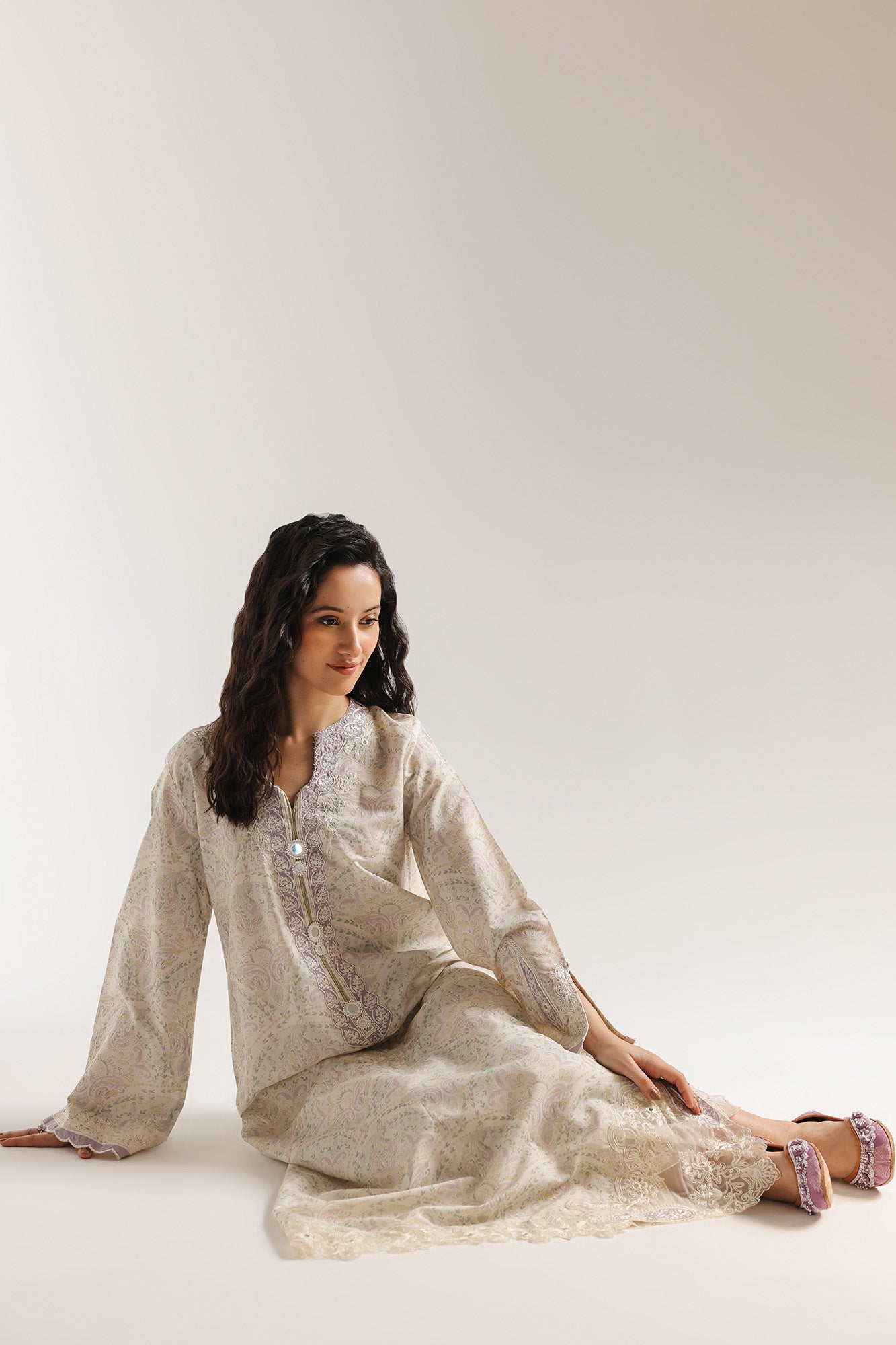 EMBROIDERED SUIT (E4170/103/005)