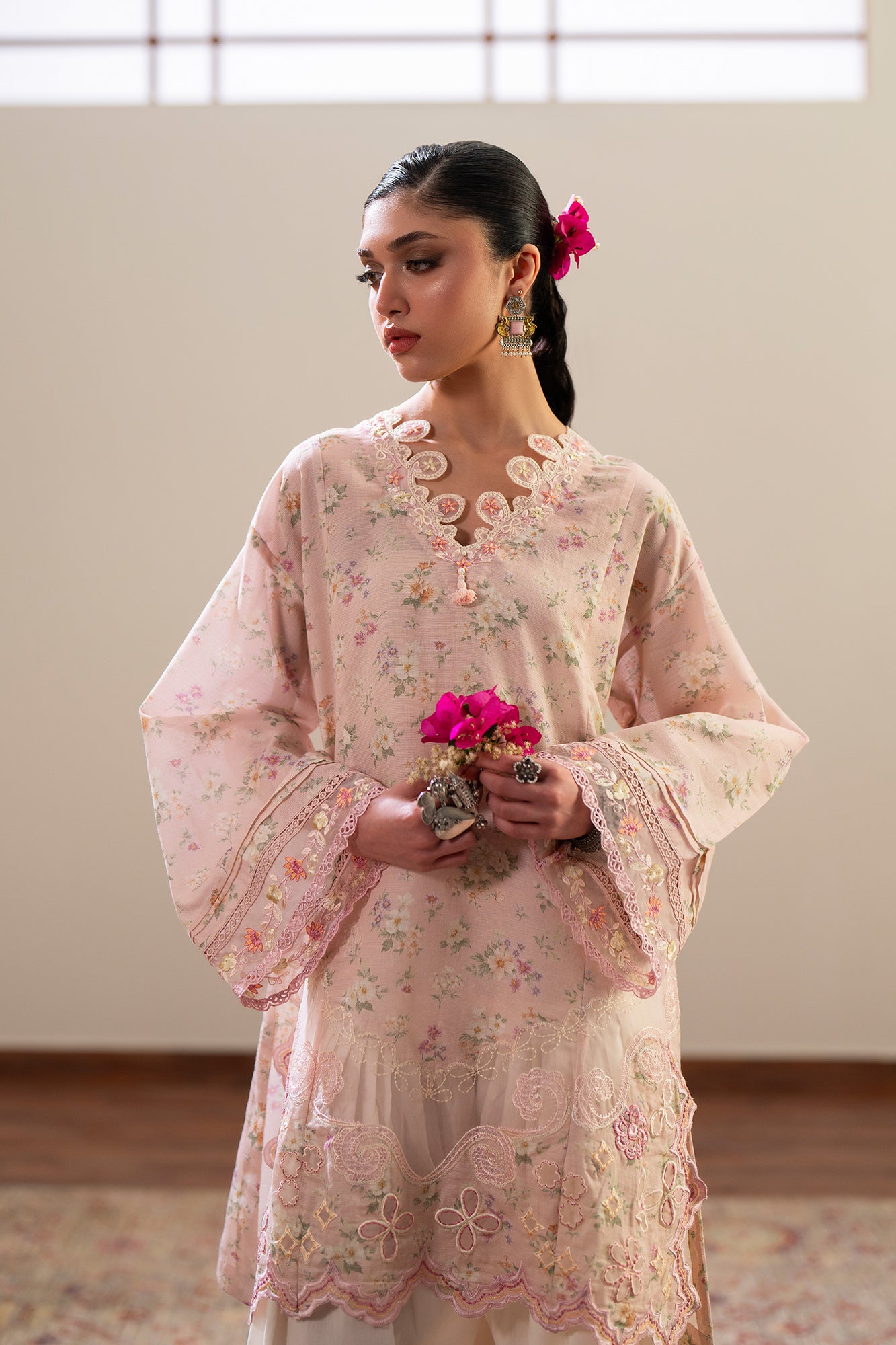 EMBROIDERED SUIT (E4181/103/315)