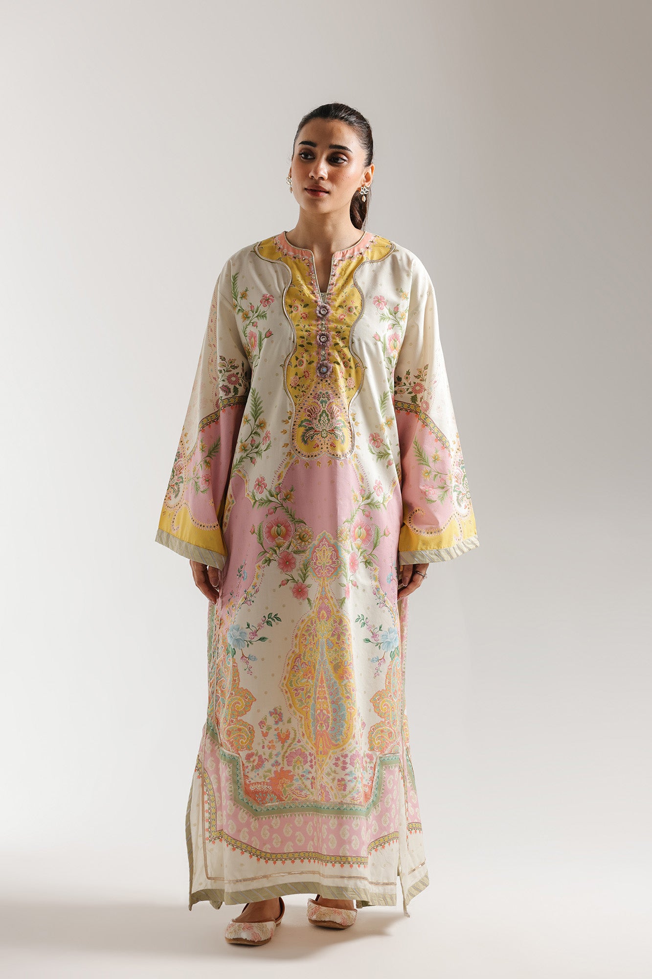 EMBROIDERED KAFTAN (E4202/103/004)