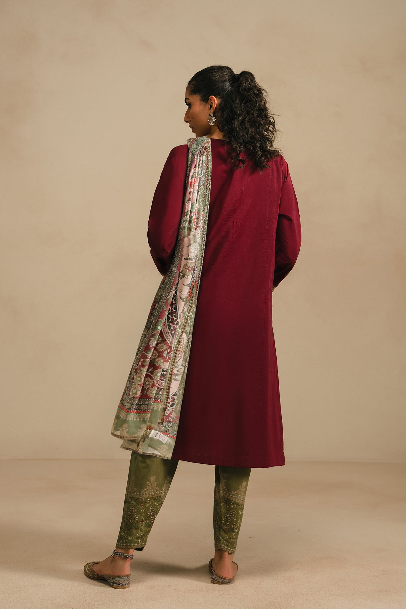 EMBROIDERED SUIT (E4231/103/318)