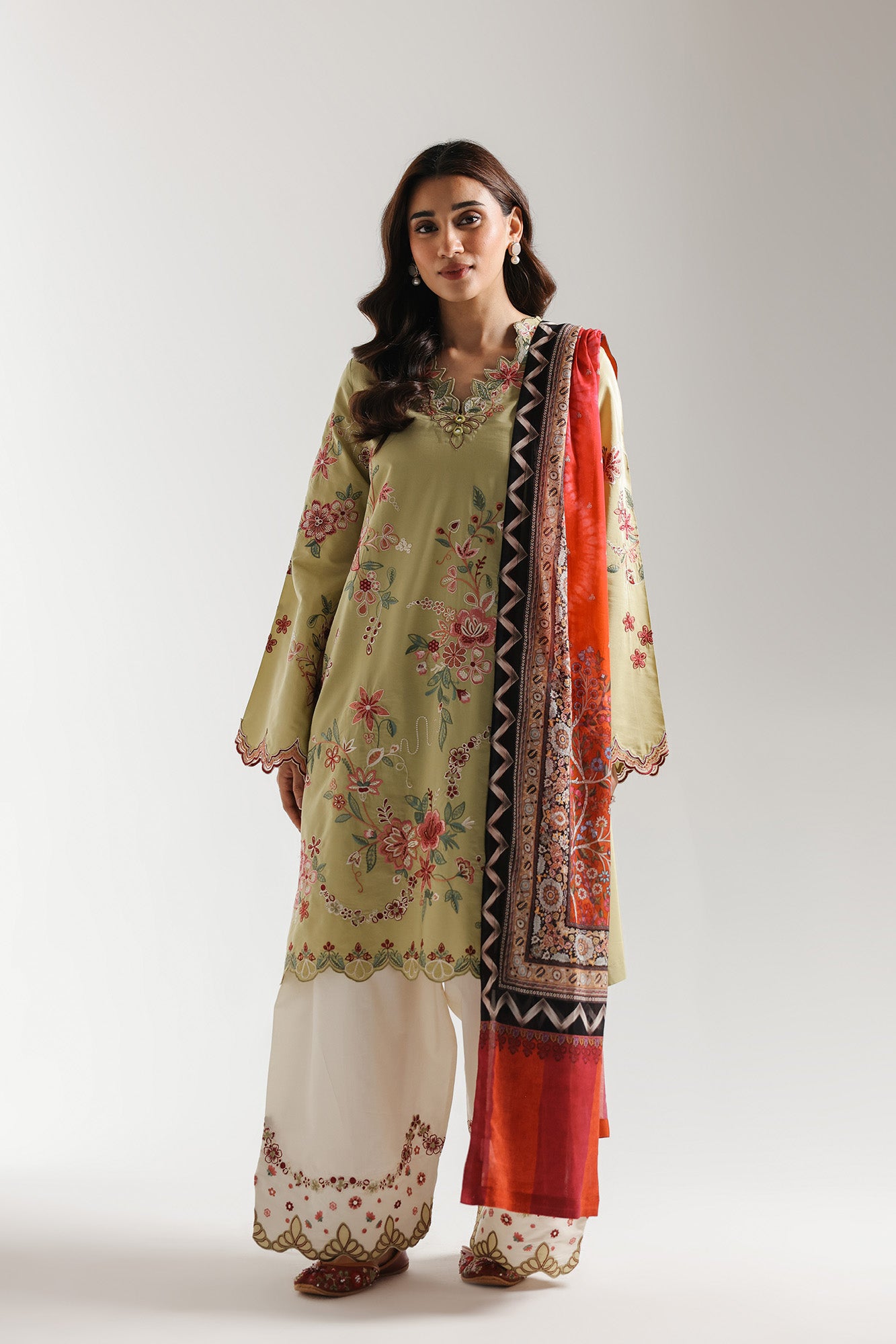 EMBROIDERED SUIT (E4238/103/127)