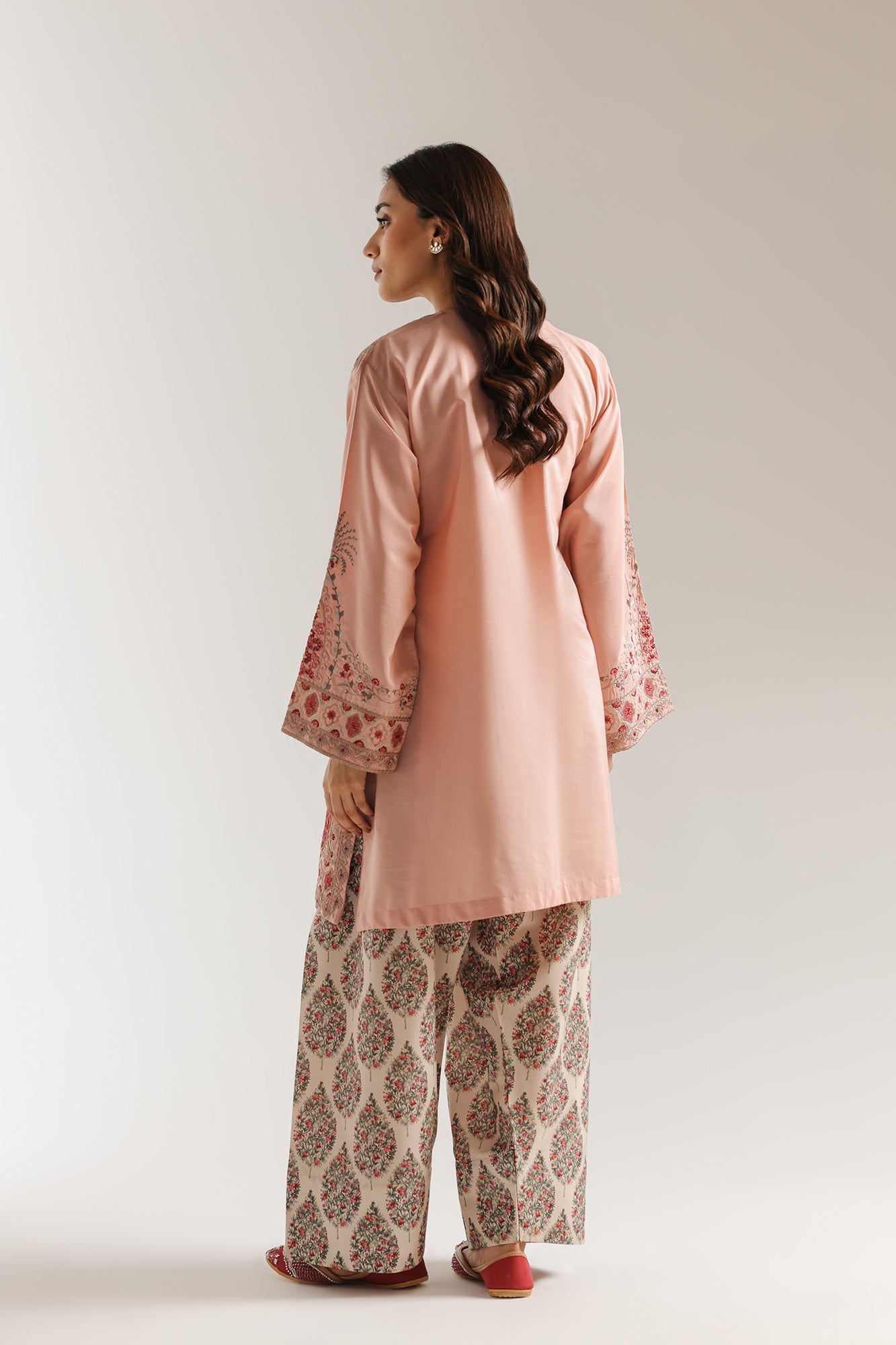 EMBROIDERED SUIT (E4244/103/314)