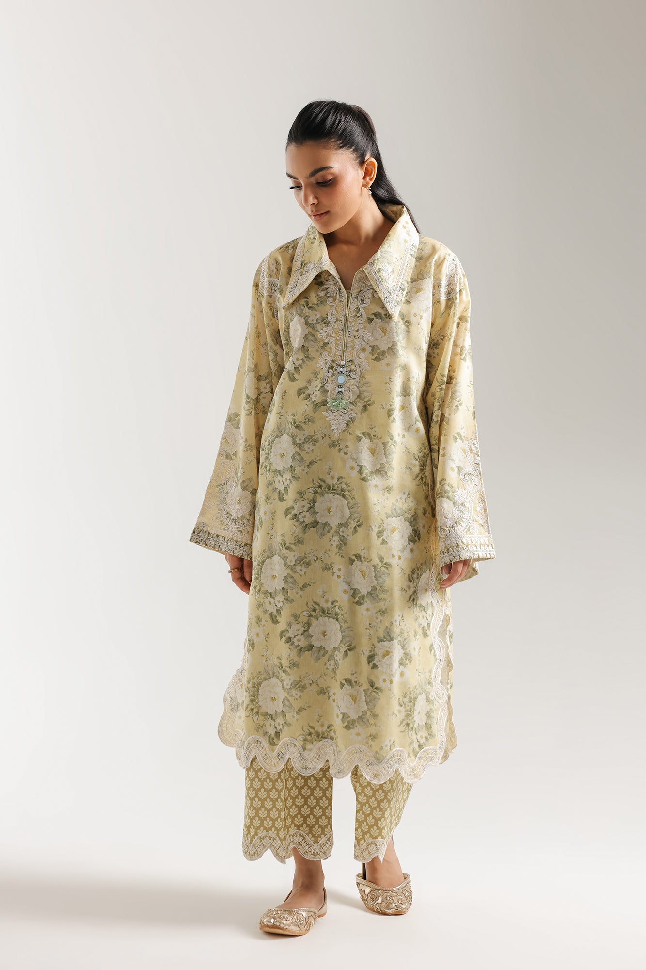 EMBROIDERED SUIT (E4272/103/110)