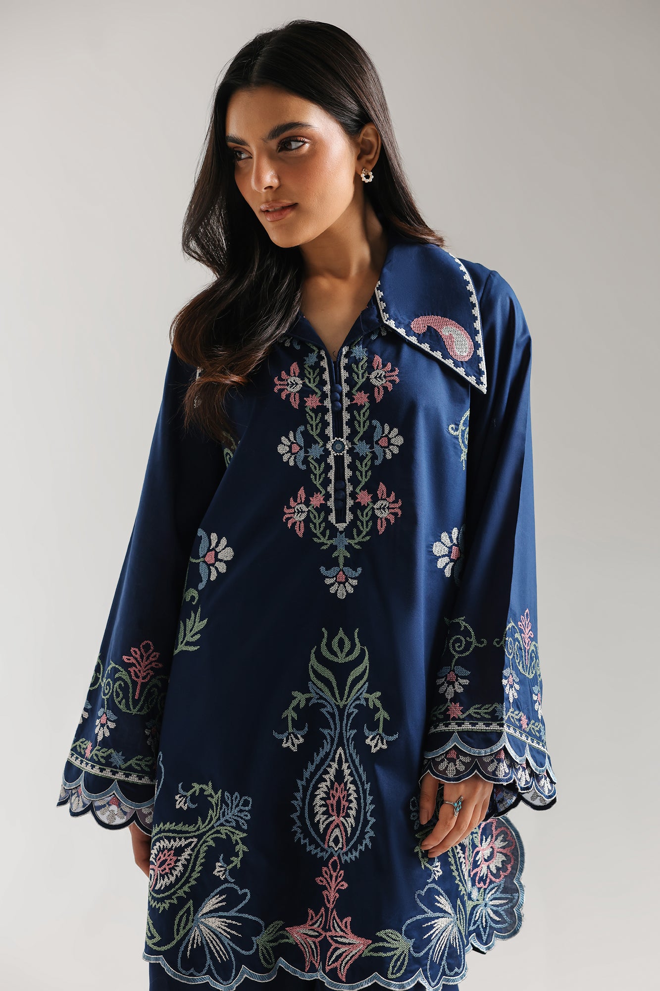 EMBROIDERED SUIT (E4281/103/623)