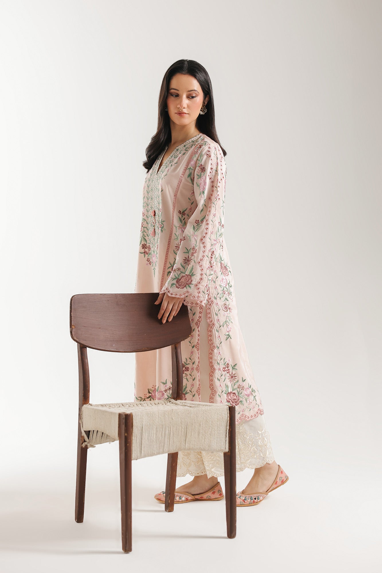 EMBROIDERED SUIT (E4310/103/329)