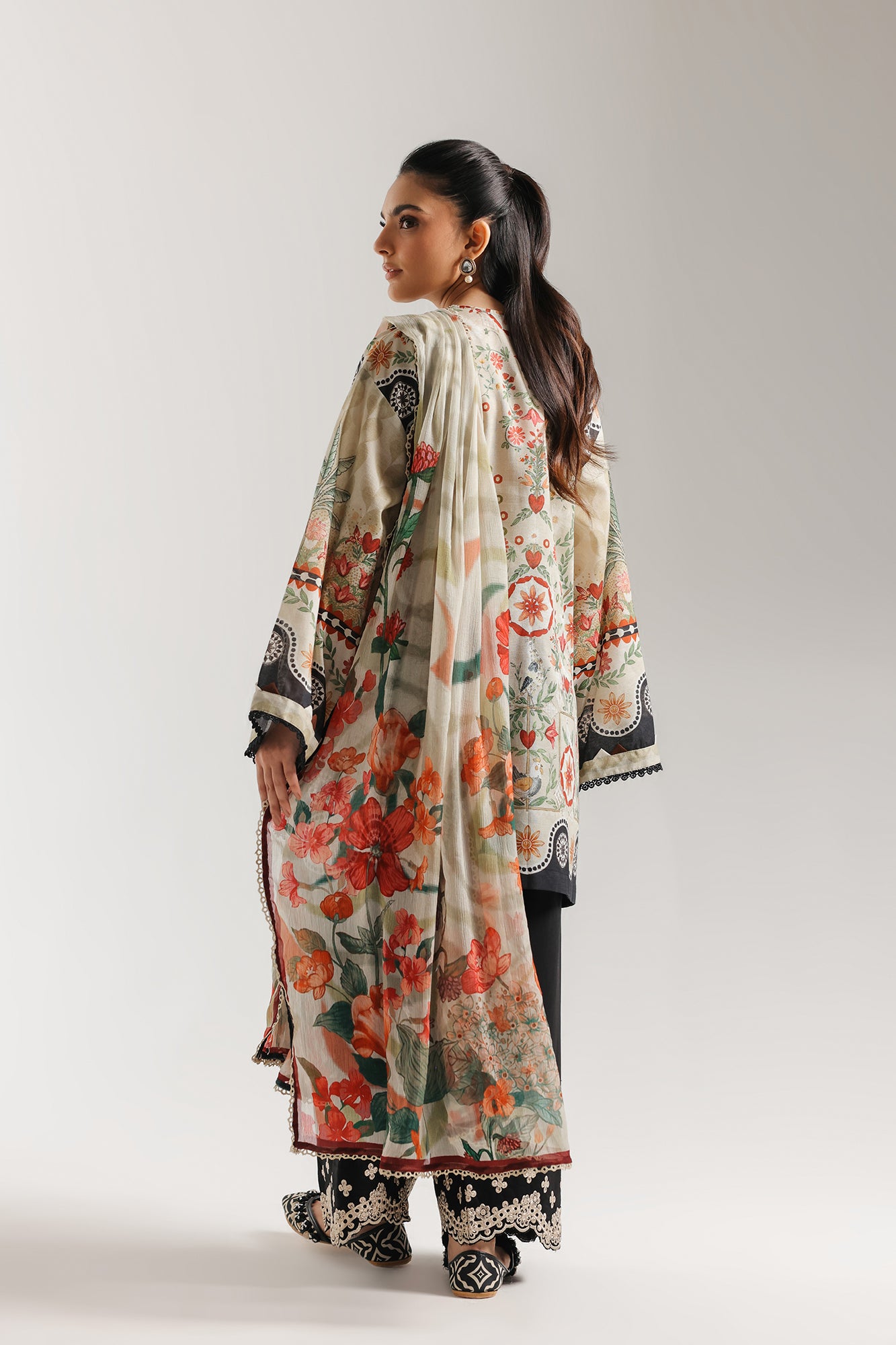 EMBROIDERED SUIT (E4326/103/113)