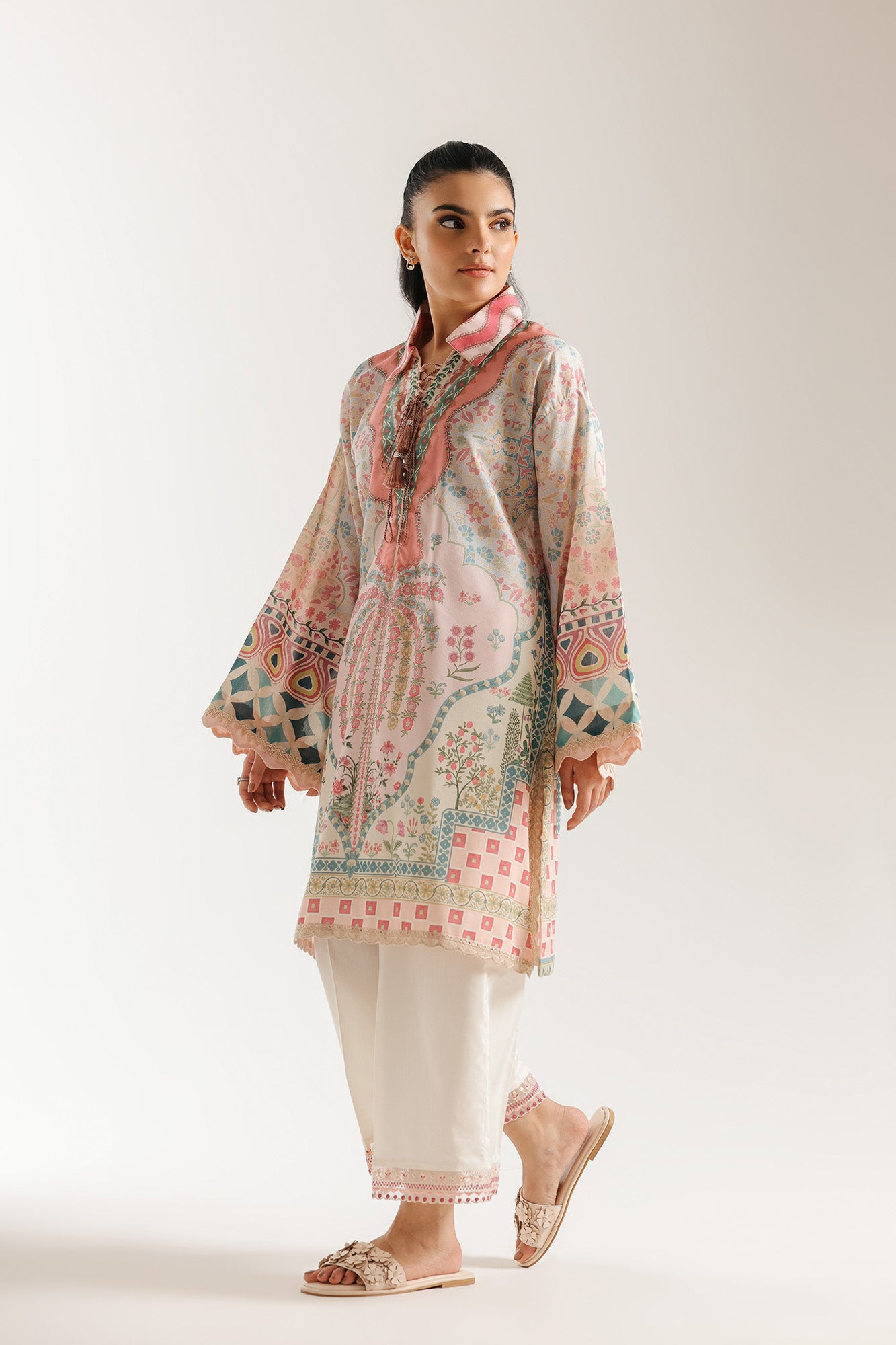 EMBROIDERED SUIT (E4336/103/426)