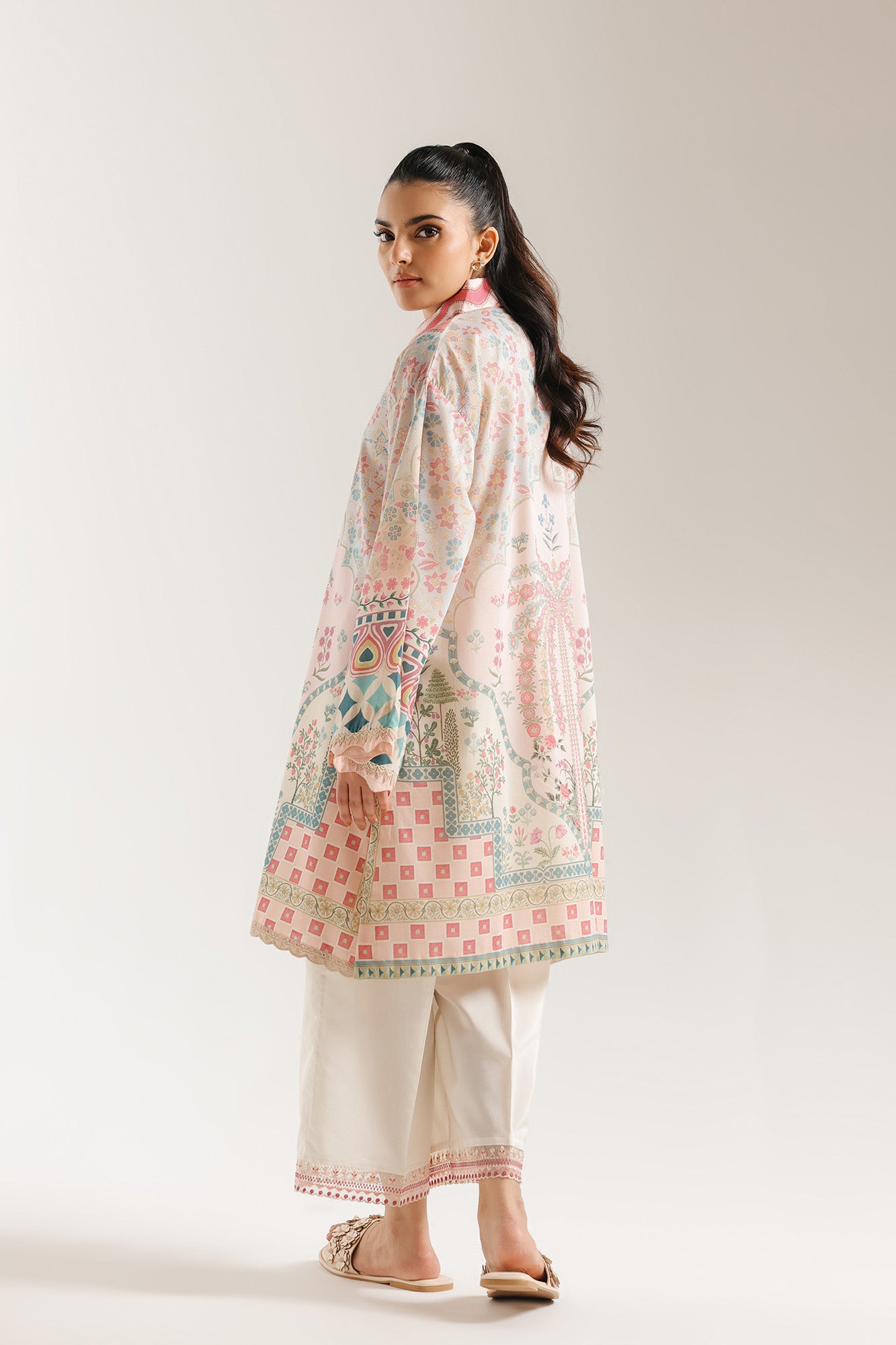 EMBROIDERED SUIT (E4336/103/426)