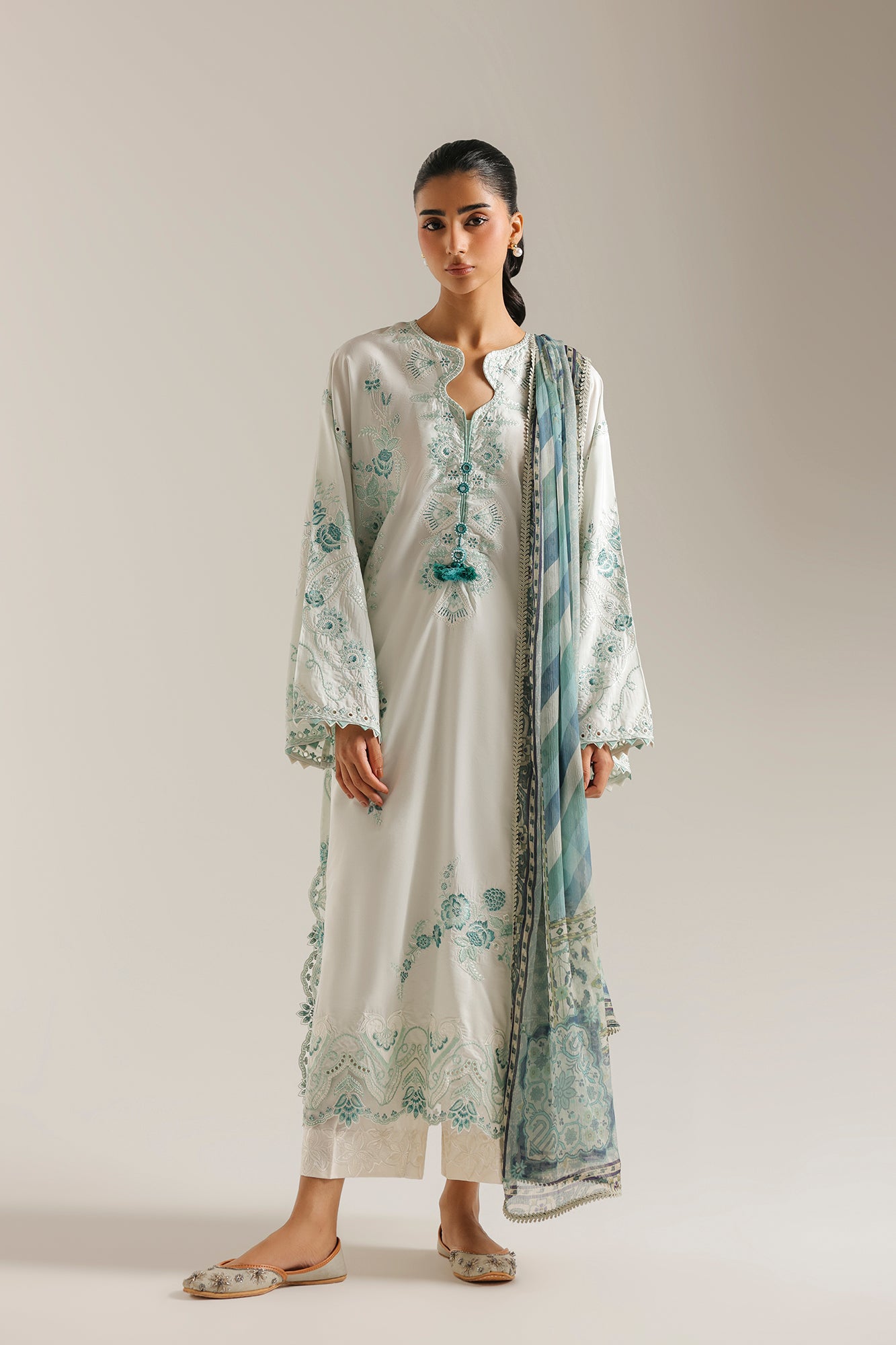 EMBROIDERED SUIT (E4346/103/722)