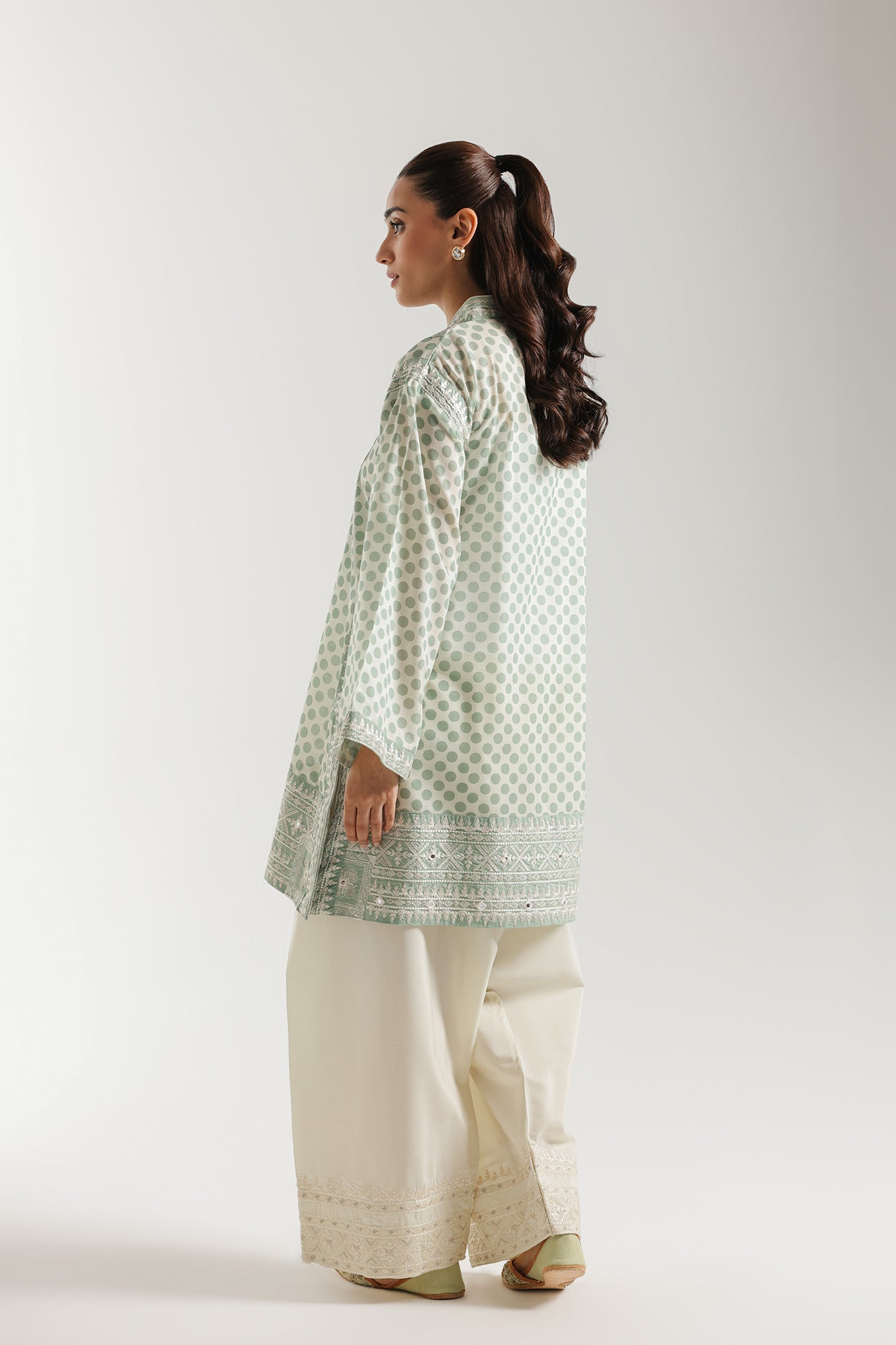 EMBROIDERED SUIT (E4348/103/005)