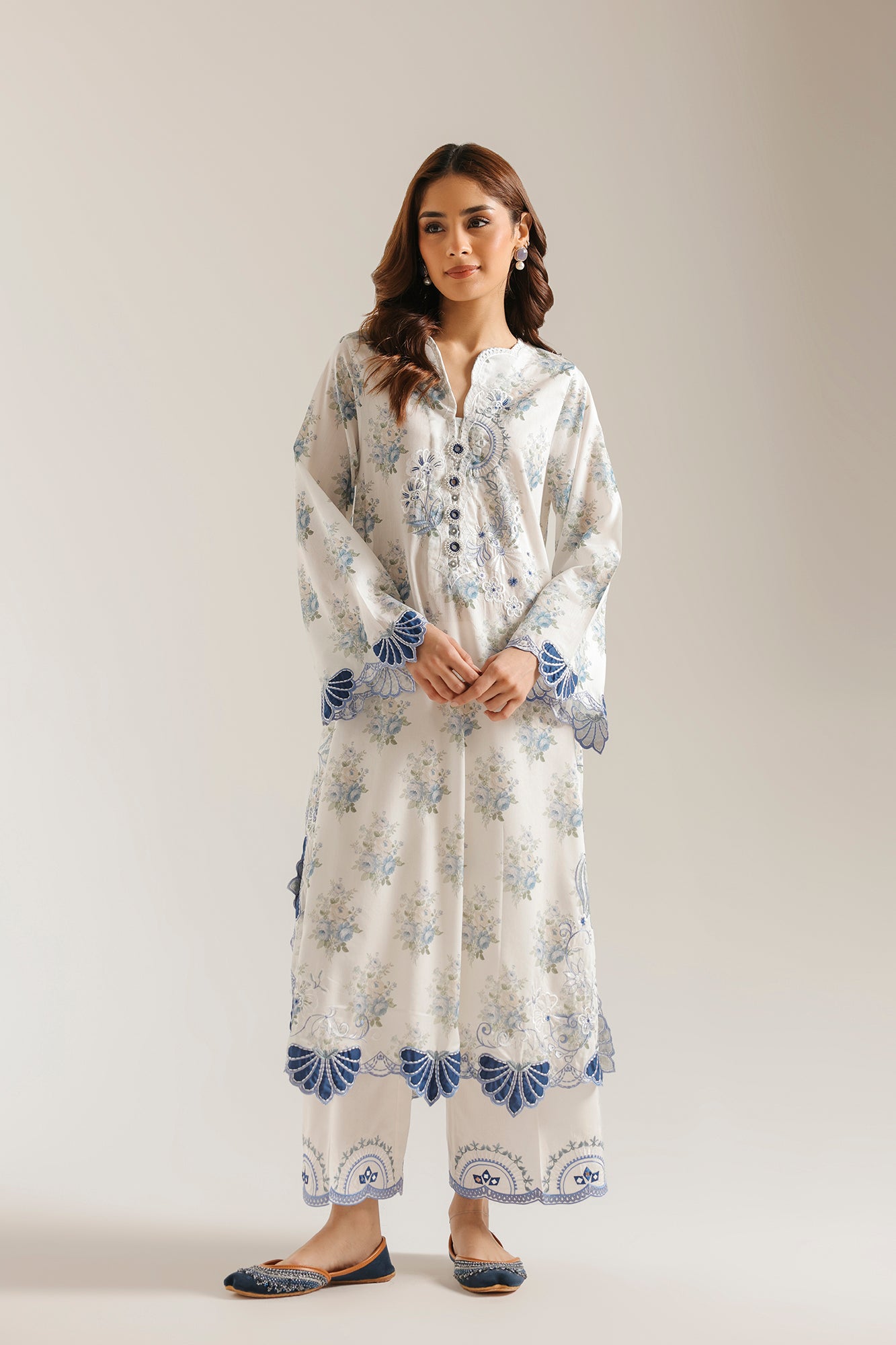 EMBROIDERED SUIT (E4352/103/003)