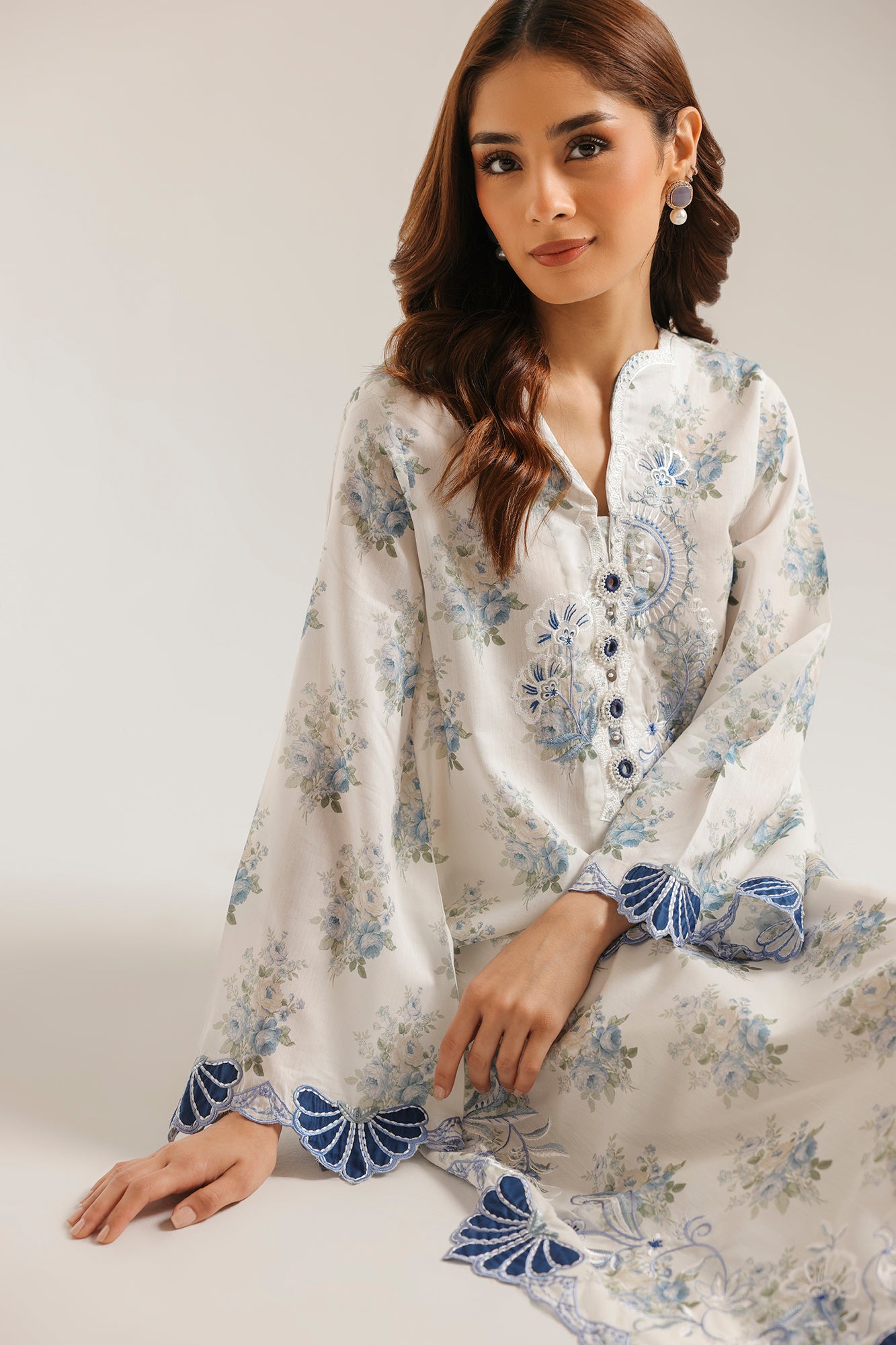 EMBROIDERED SUIT (E4352/103/003)