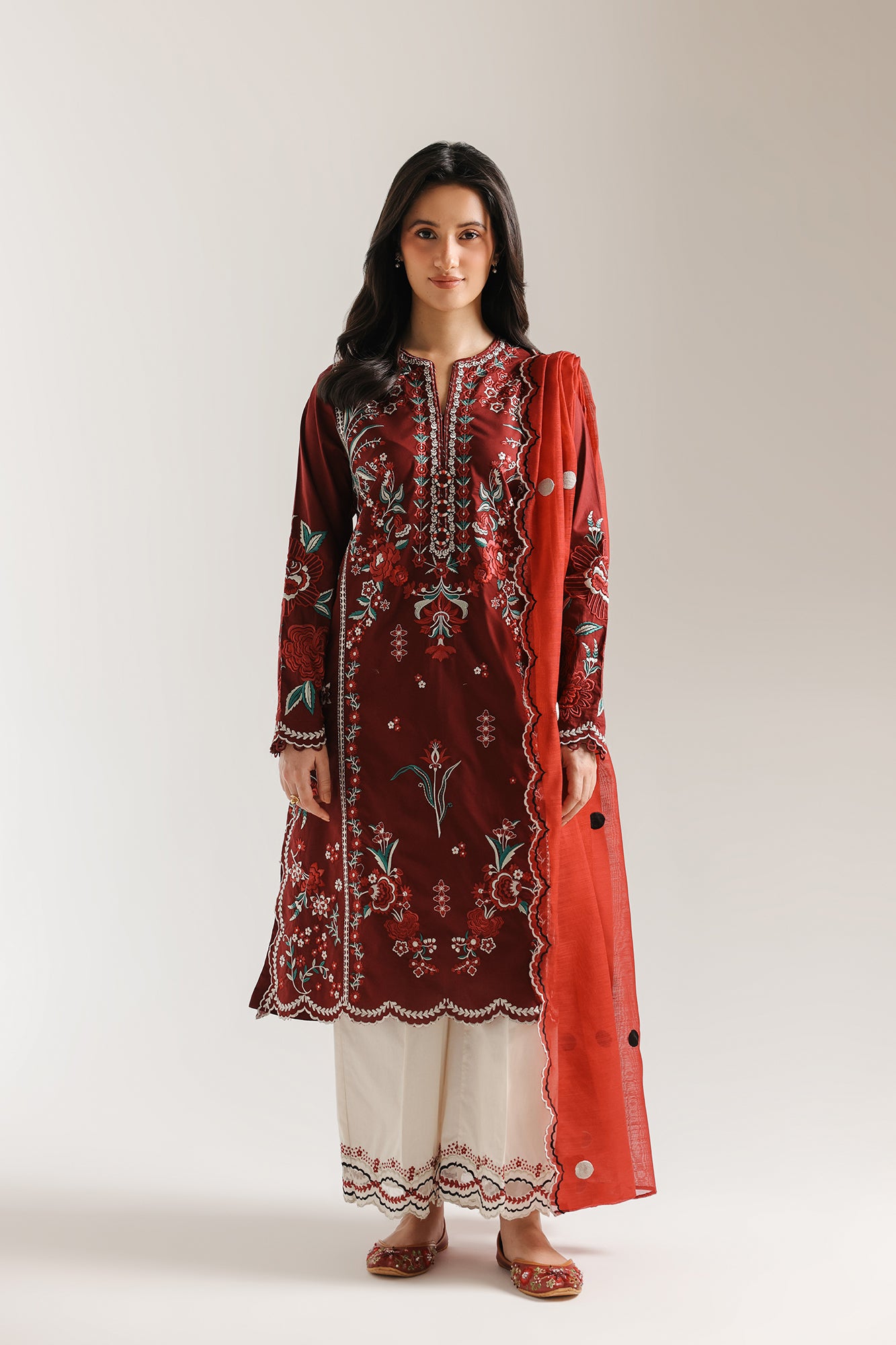 EMBROIDERED SUIT (E4355/103/303)