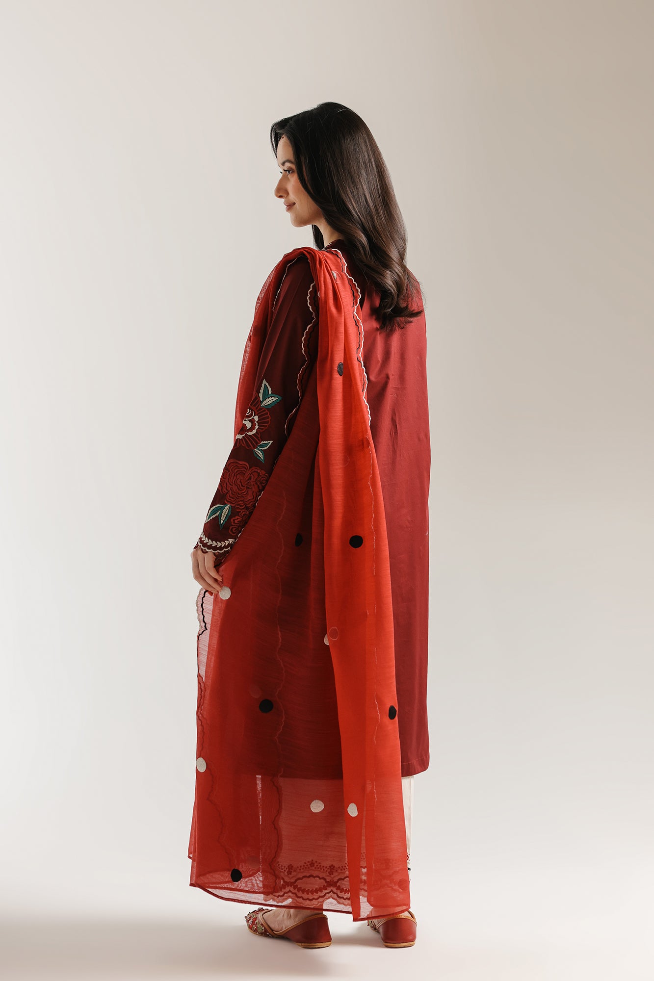 EMBROIDERED SUIT (E4355/103/303)