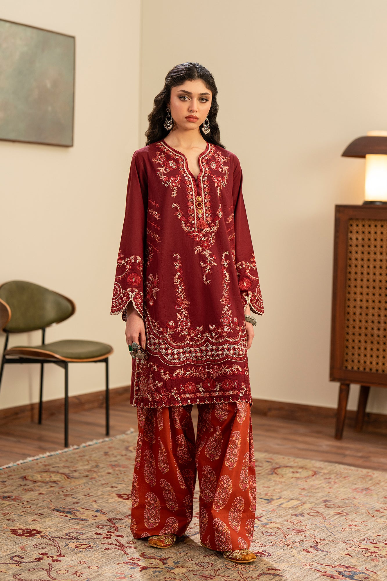 EMBROIDERED SUIT (E4356/103/303)