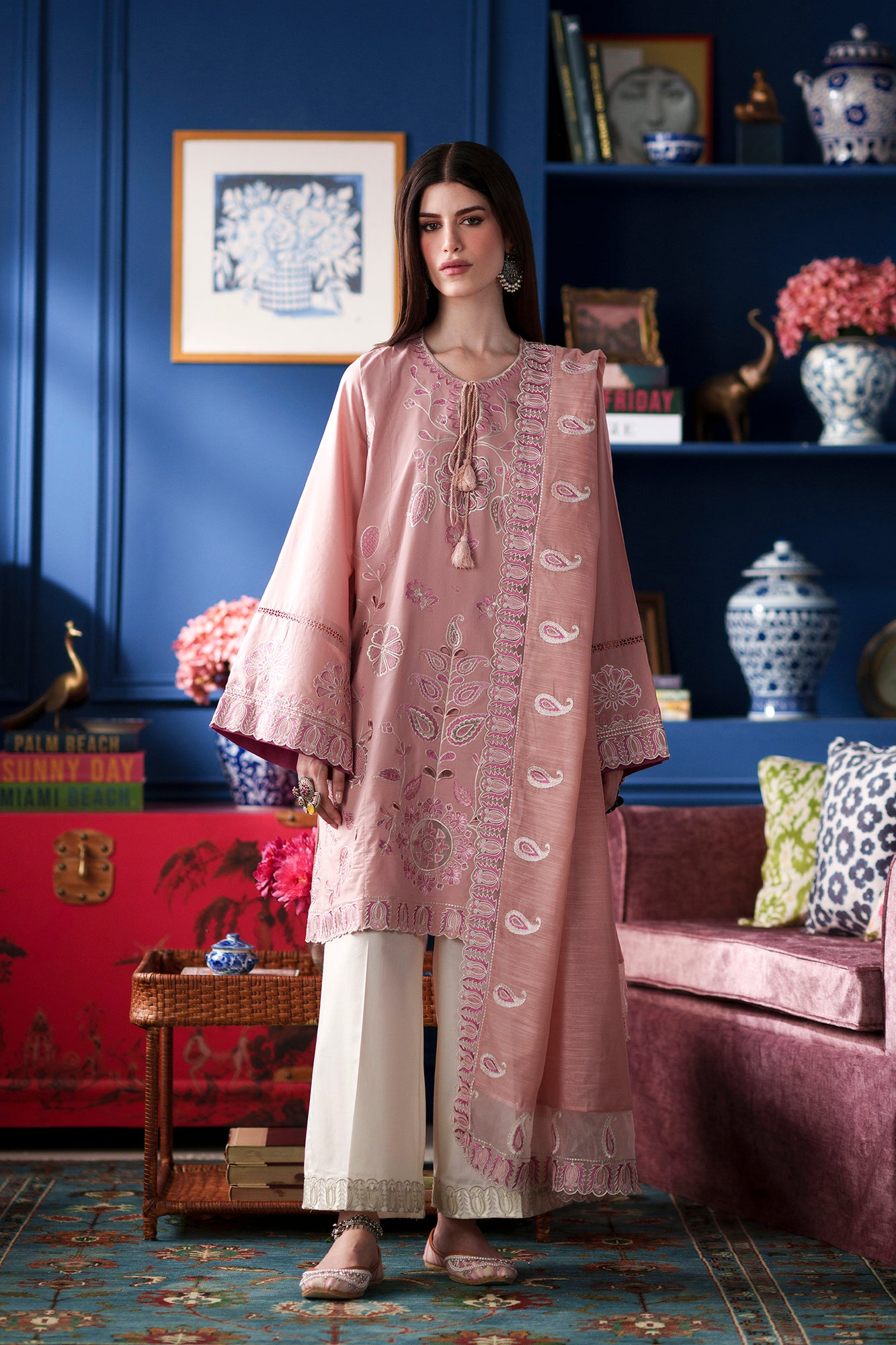 EMBROIDERED SUIT (E4357/103/426)