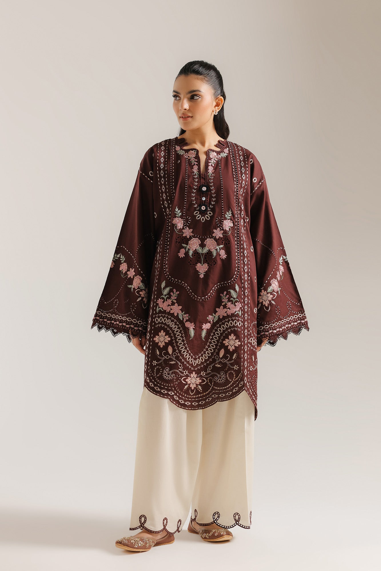 EMBROIDERED SUIT (E4371/103/317)