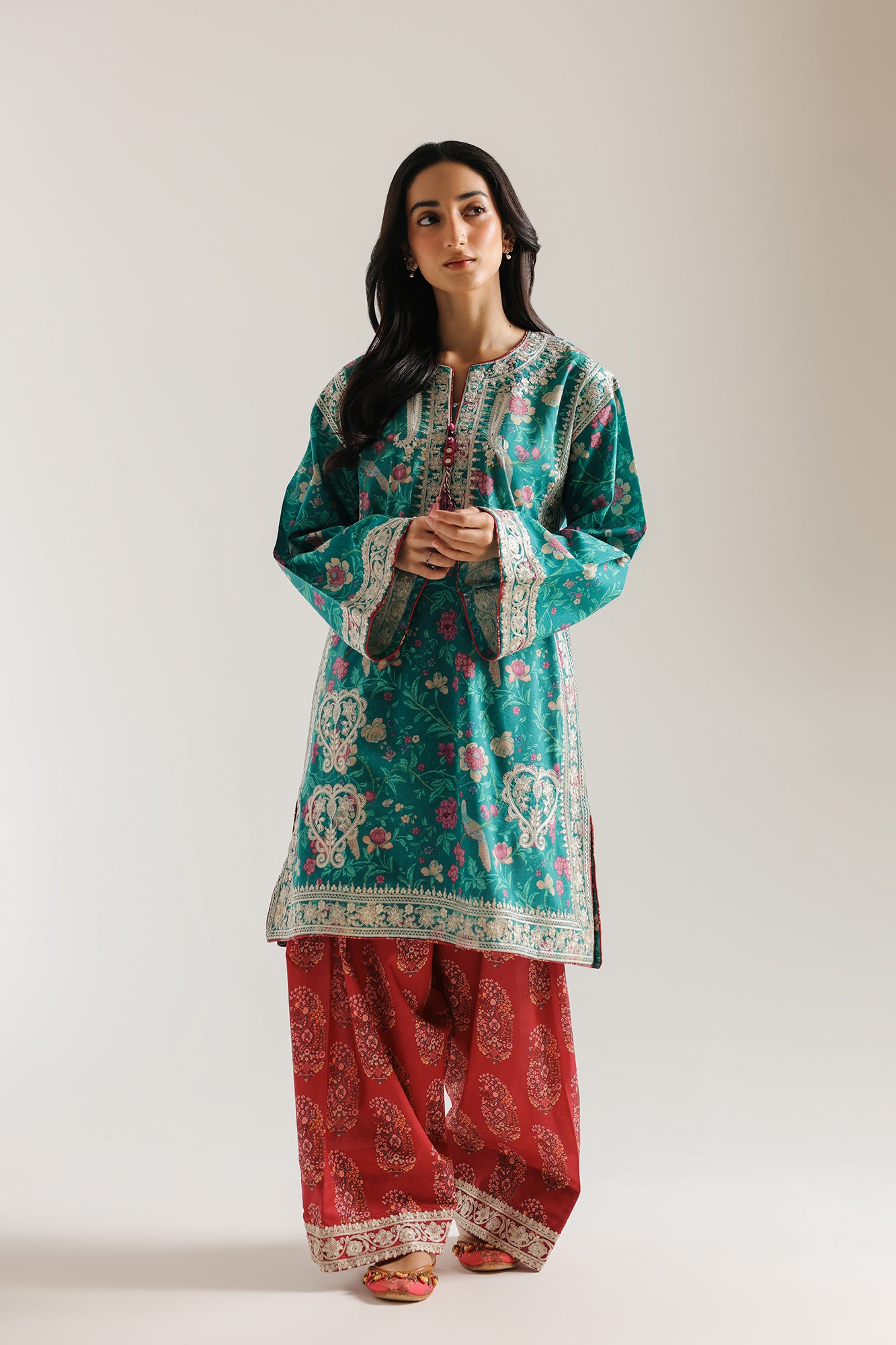 EMBROIDERED SUIT (E4377/103/714)