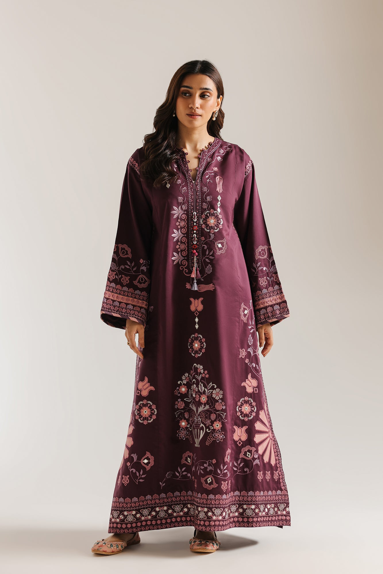 EMBROIDERED KAFTAN (E4391/103/516)