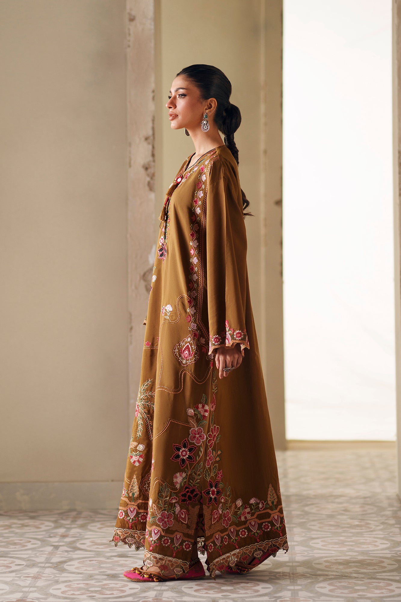 EMBROIDERED KAFTAN (E4392/103/117)