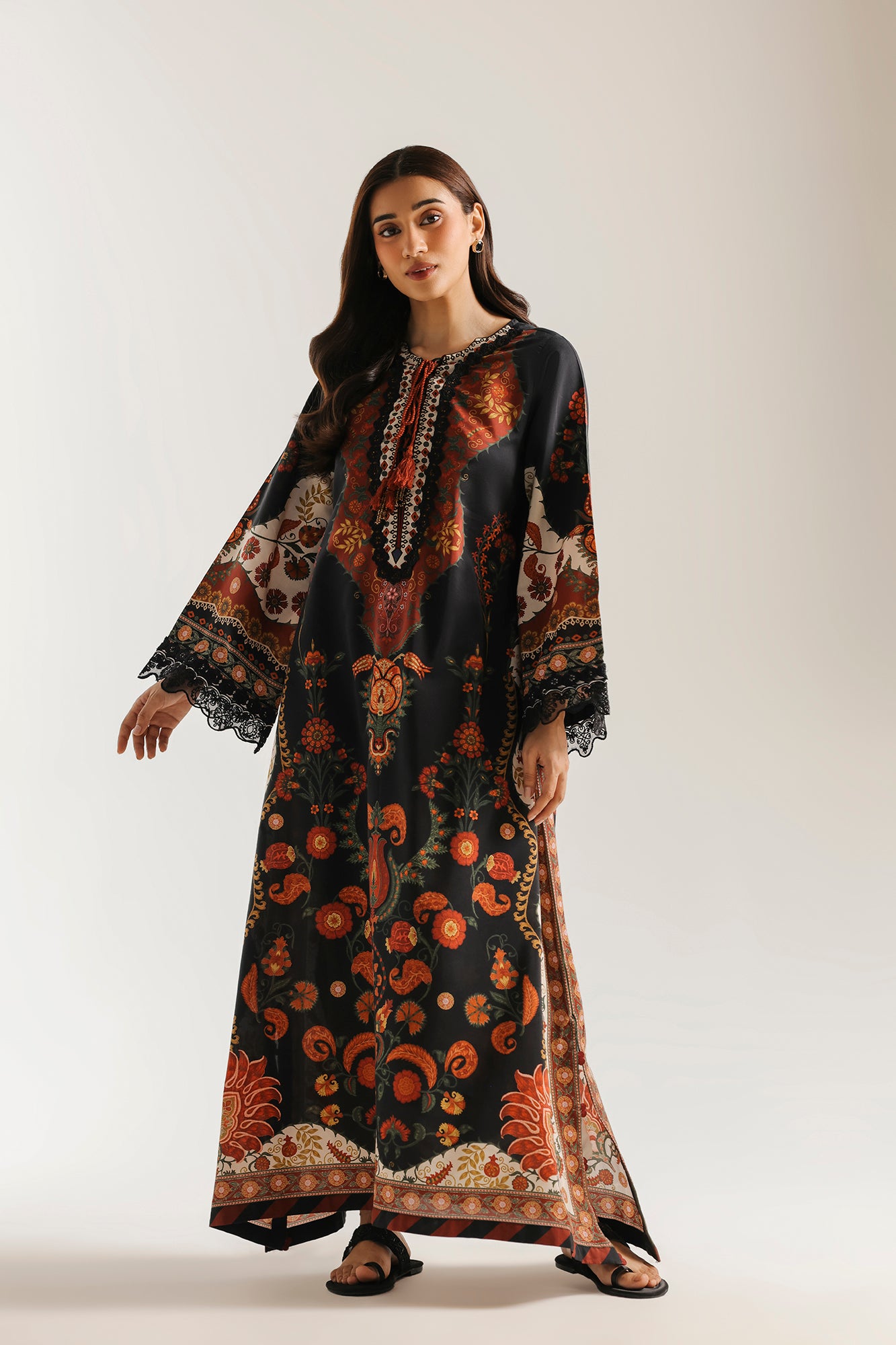 EMBROIDERED KAFTAN (E4401/103/902)