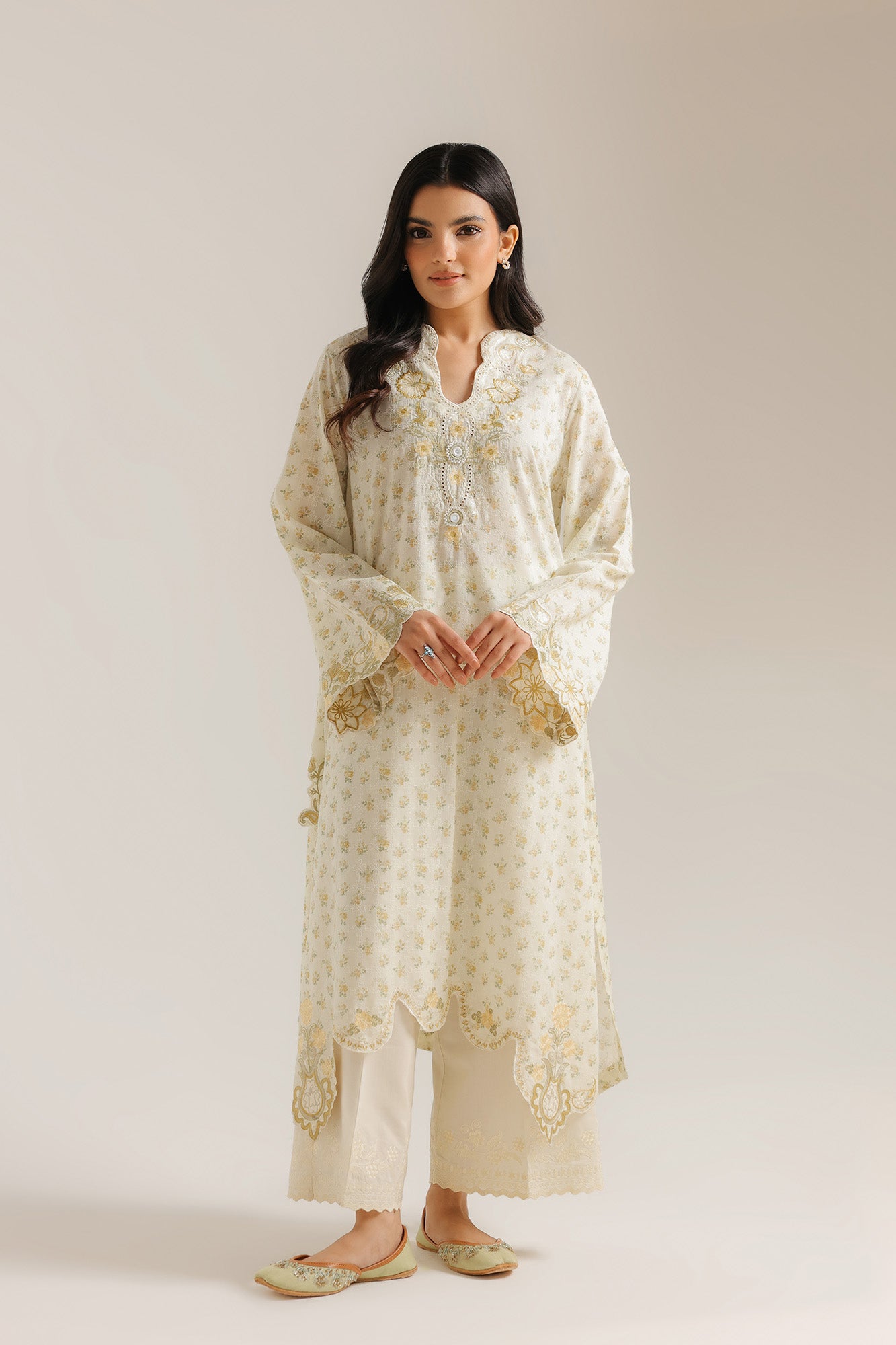 EMBROIDERED SUIT (E4413/103/115)