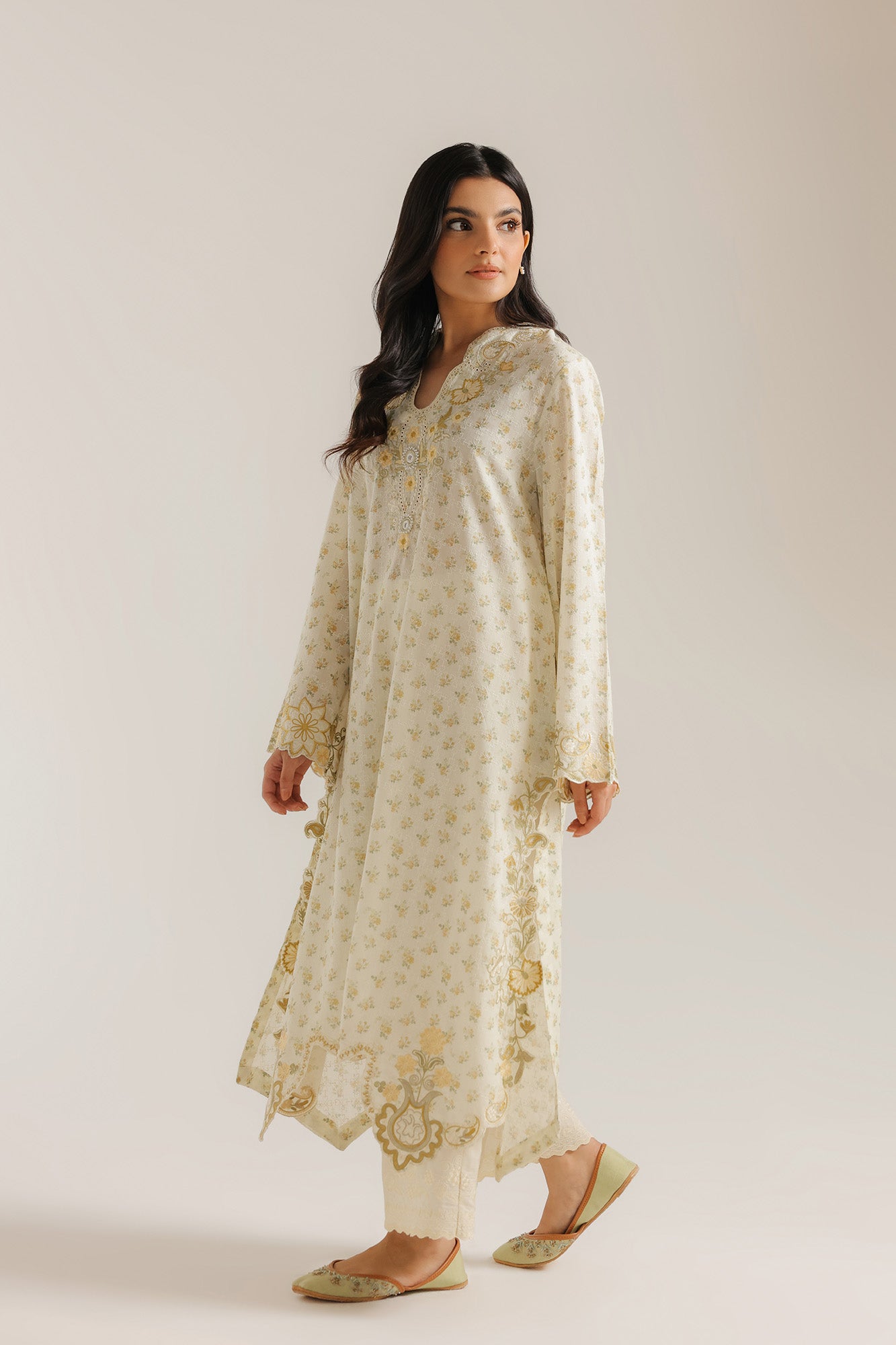 EMBROIDERED SUIT (E4413/103/115)