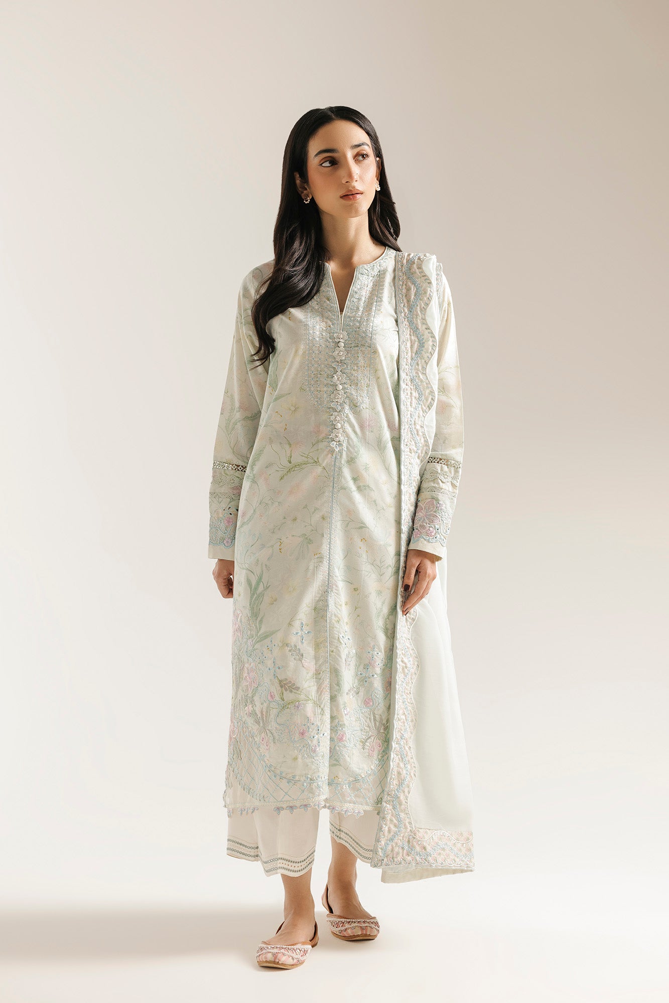 EMBROIDERED SUIT (E4418/103/722)
