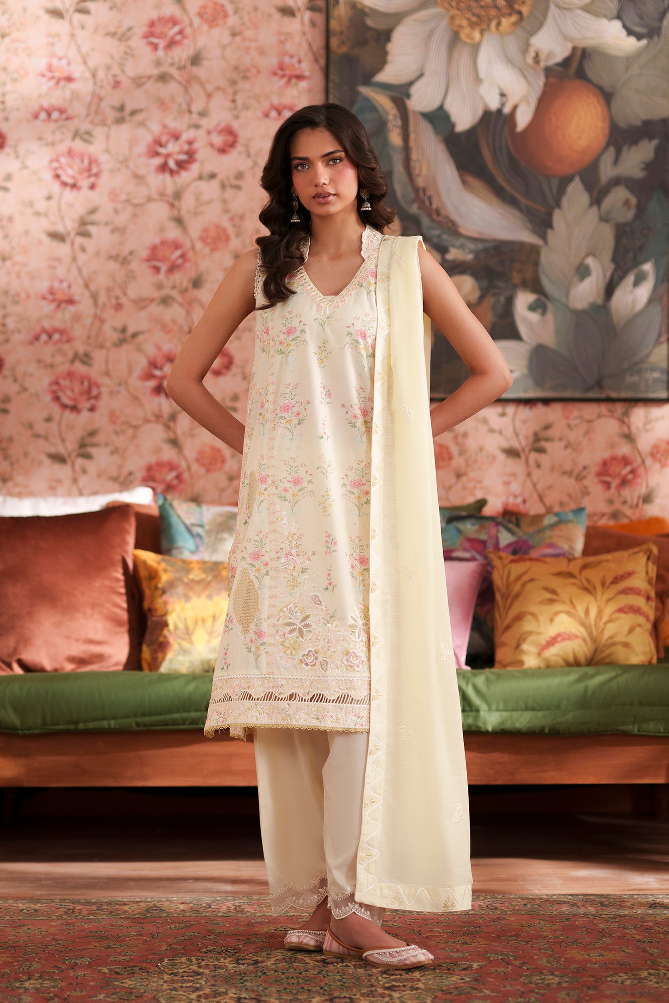 EMBROIDERED SUIT (E4463/103/002)