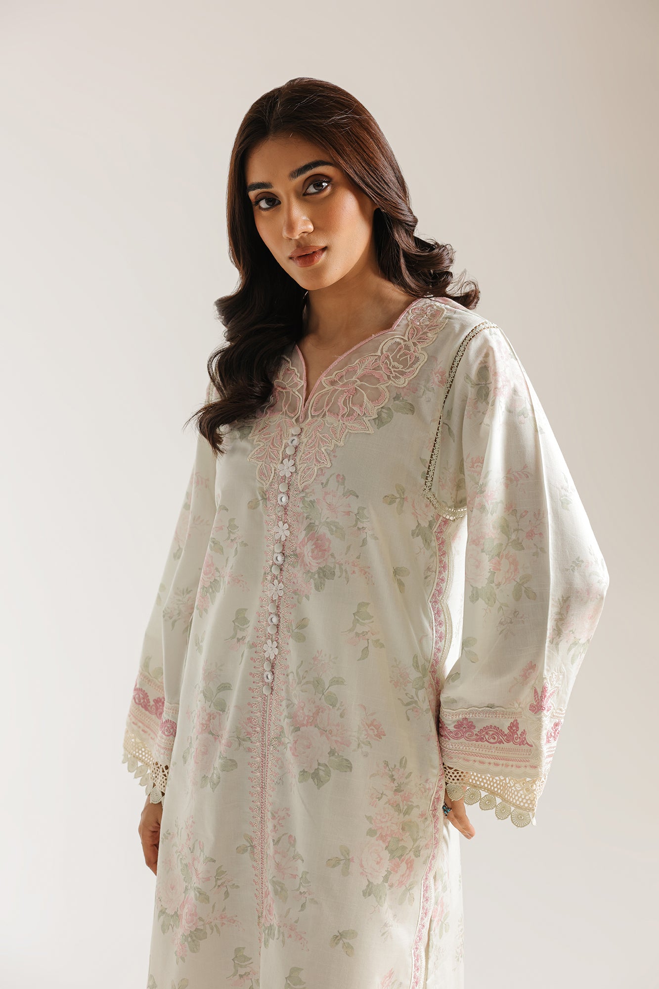 EMBROIDERED SUIT (E4465/103/003)