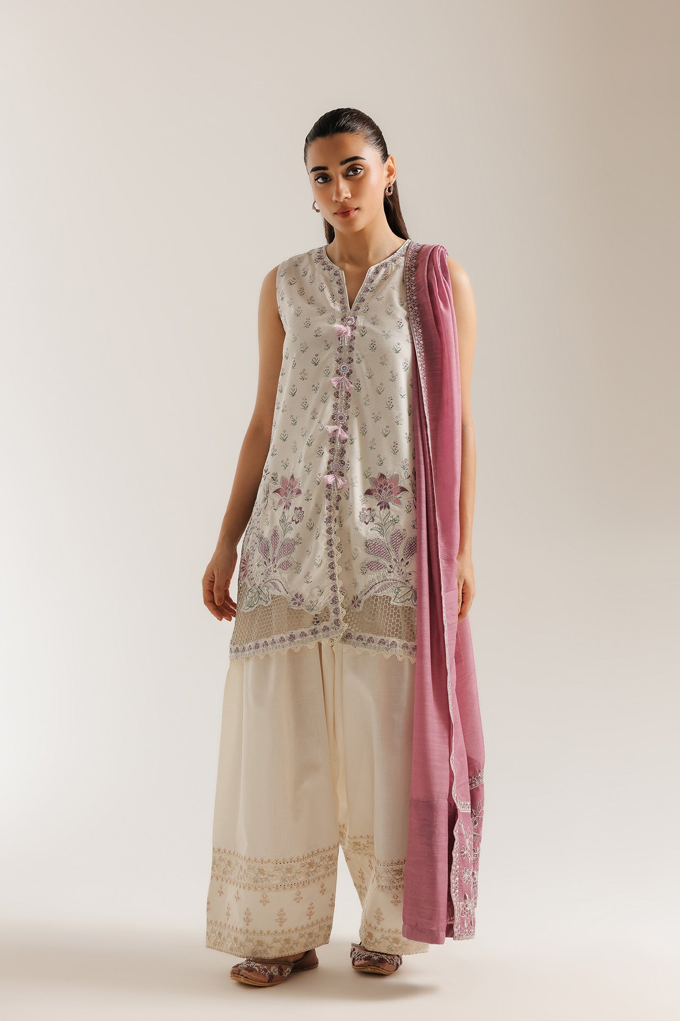EMBROIDERED SUIT (E4469/103/006)
