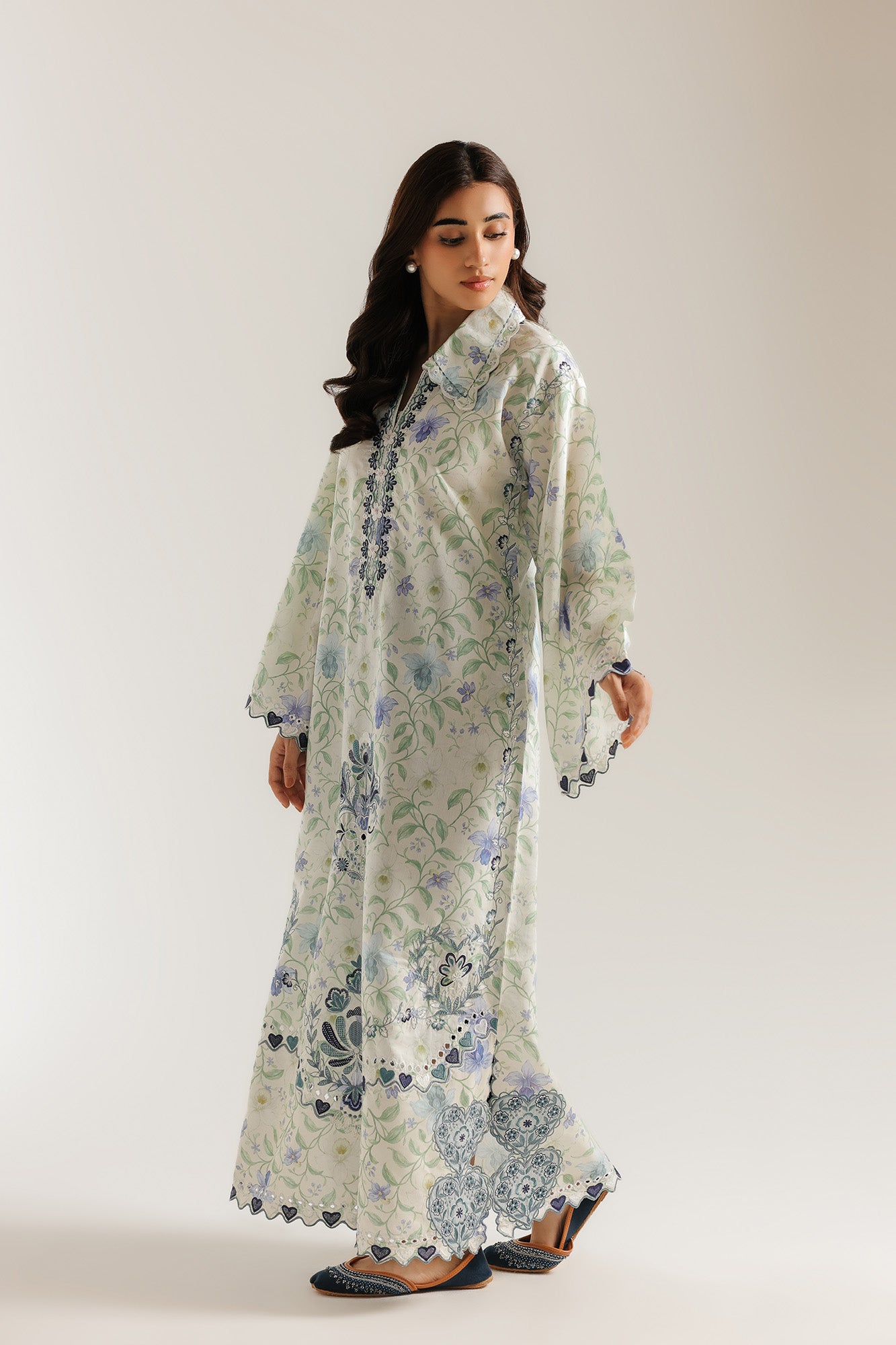 EMBROIDERED KAFTAN (E4472/103/115)